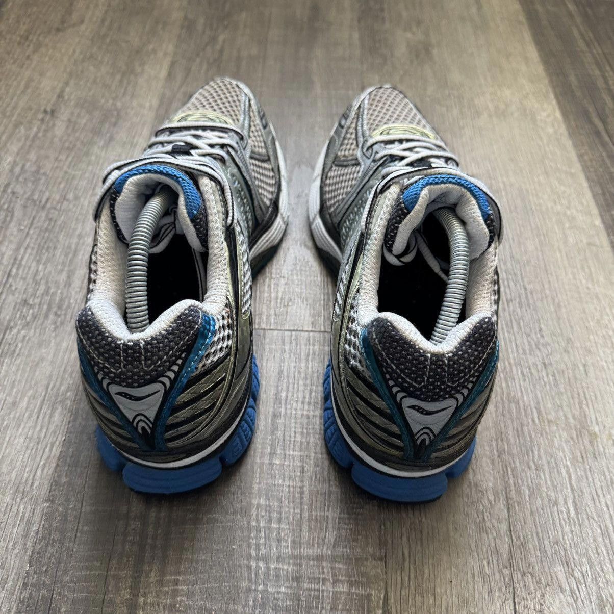 Saucony SAUCONY • ProGrid Triumph 7 (11M) Size US 11 / EU 44 - 9 Thumbnail