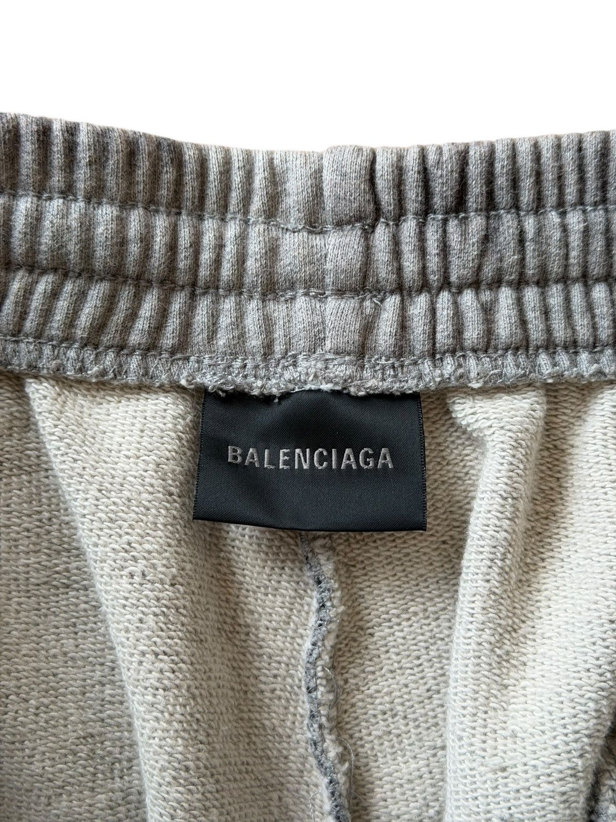 Balenciaga BALENCIAGA SS23 MUD SHOW GRAFFITI SKATER BAGGY SWEATPANTS Size US 32 / EU 48 - 12 Thumbnail