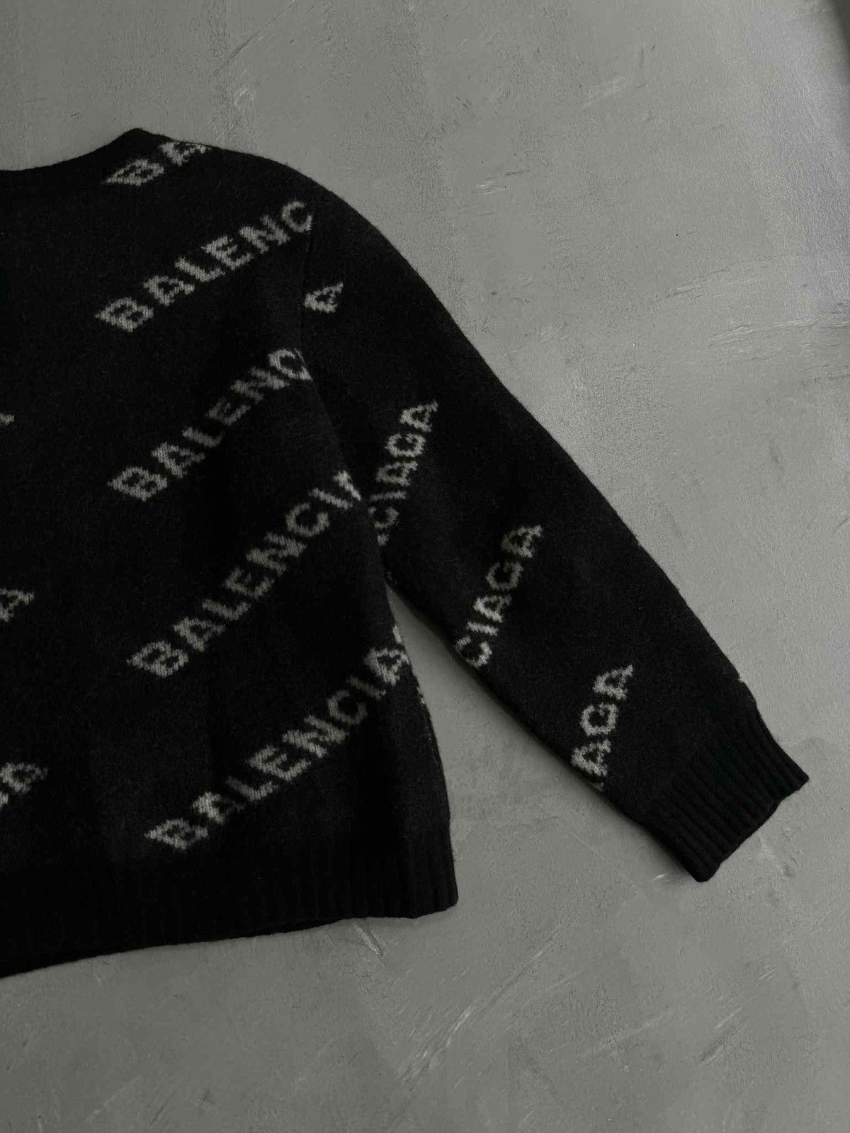 Balenciaga Balenciaga - All Over Print Wool Crewneck Size M / US 6-8 / IT 42-44 - 8 Thumbnail