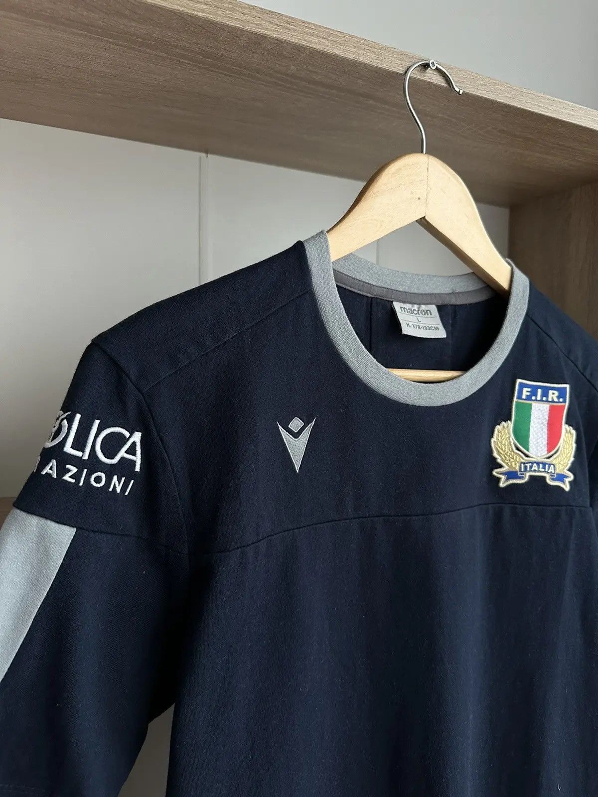 Vintage Vintage T-Shirt Italia Rugby Cotone Ufficiale Player Fir Size US L / EU 52-54 / 3 - 13 Thumbnail