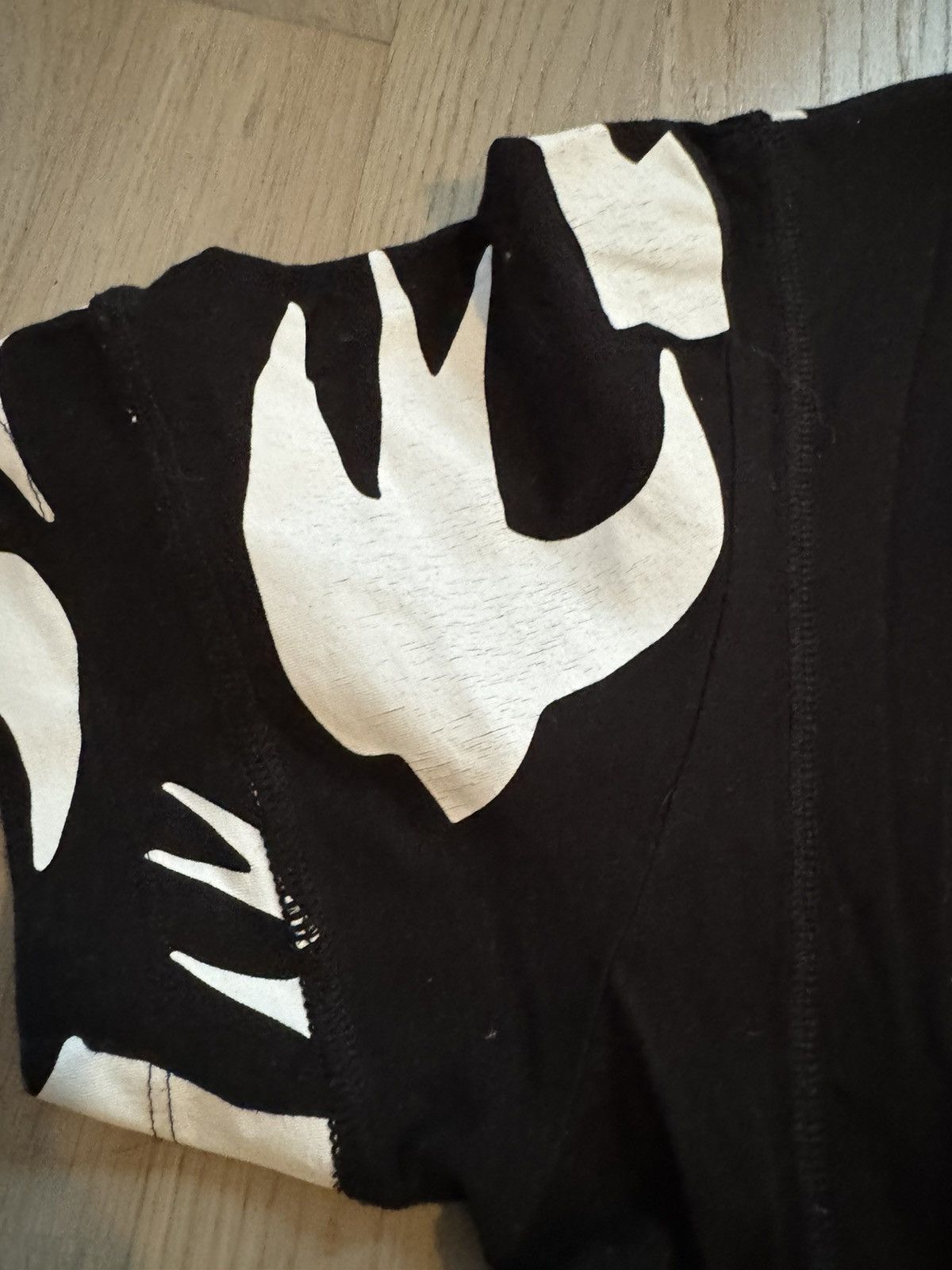 Alexander McQueen ALEXANDER MCQUEEN tshirt SEE sizes IN PHOTOS BY TAPE MEASURE Size US S / EU 44-46 / 1 - 15 Thumbnail