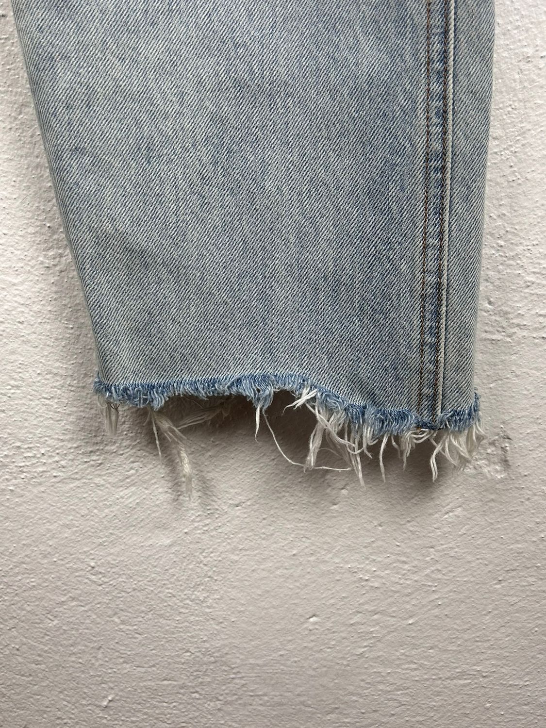 Alexander Wang Alexander Wang Light Wash Raw Hem Jeans Size 26 Size 26" / US 2 / IT 38 - 6 Thumbnail