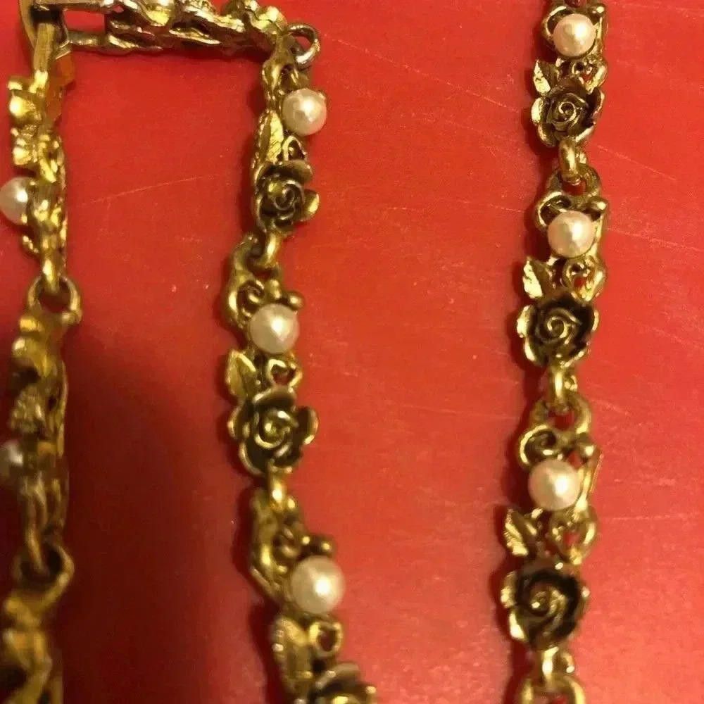 Designer Vintage Rose and pearl necklace and bracelet Size ONE SIZE - 4 Thumbnail