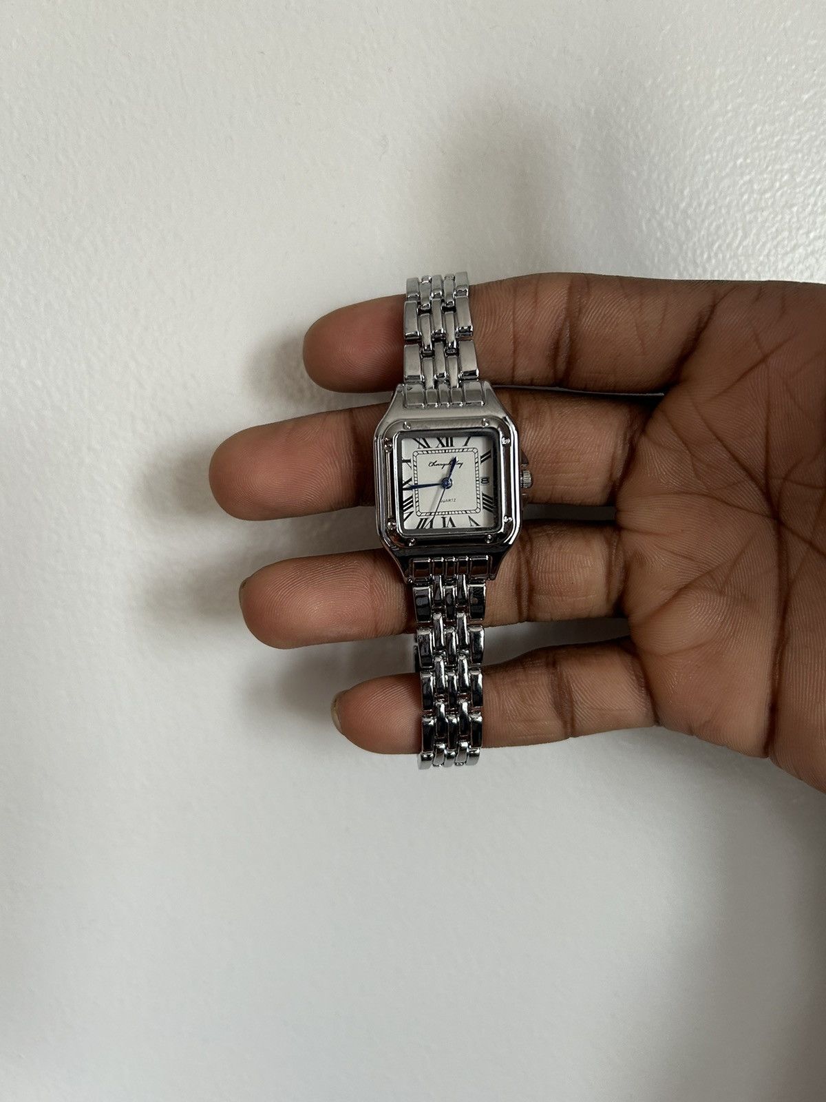 Vintage Vintage 90s vintage retro luxury style quartz silver watch Size ONE SIZE - 1 Thumbnail