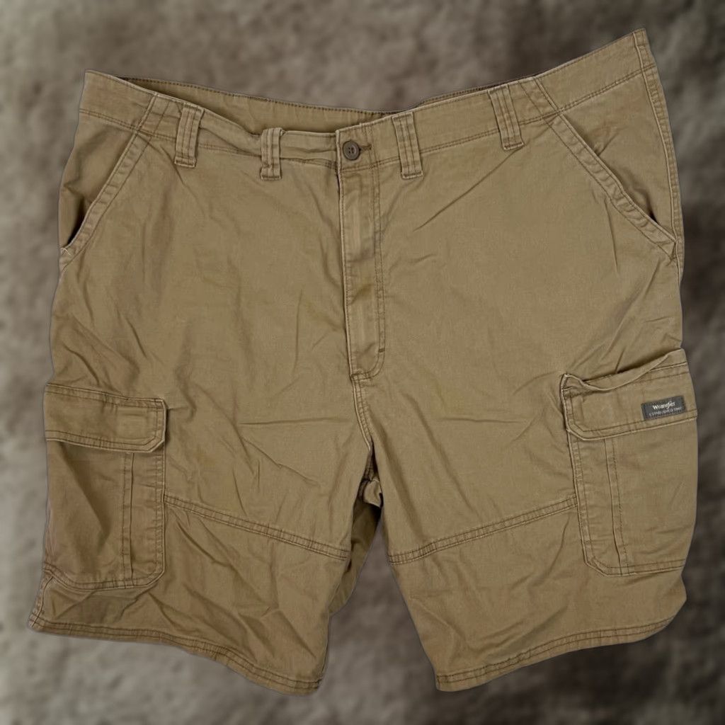 Wrangler Wrangler Shorts Mens 46 Cargo Stretch 10 Inseam Beige Camouflage Pockets Cotton Spandex Cargo Pocket Relaxed Size US 30 / EU 46 - 1 Thumbnail