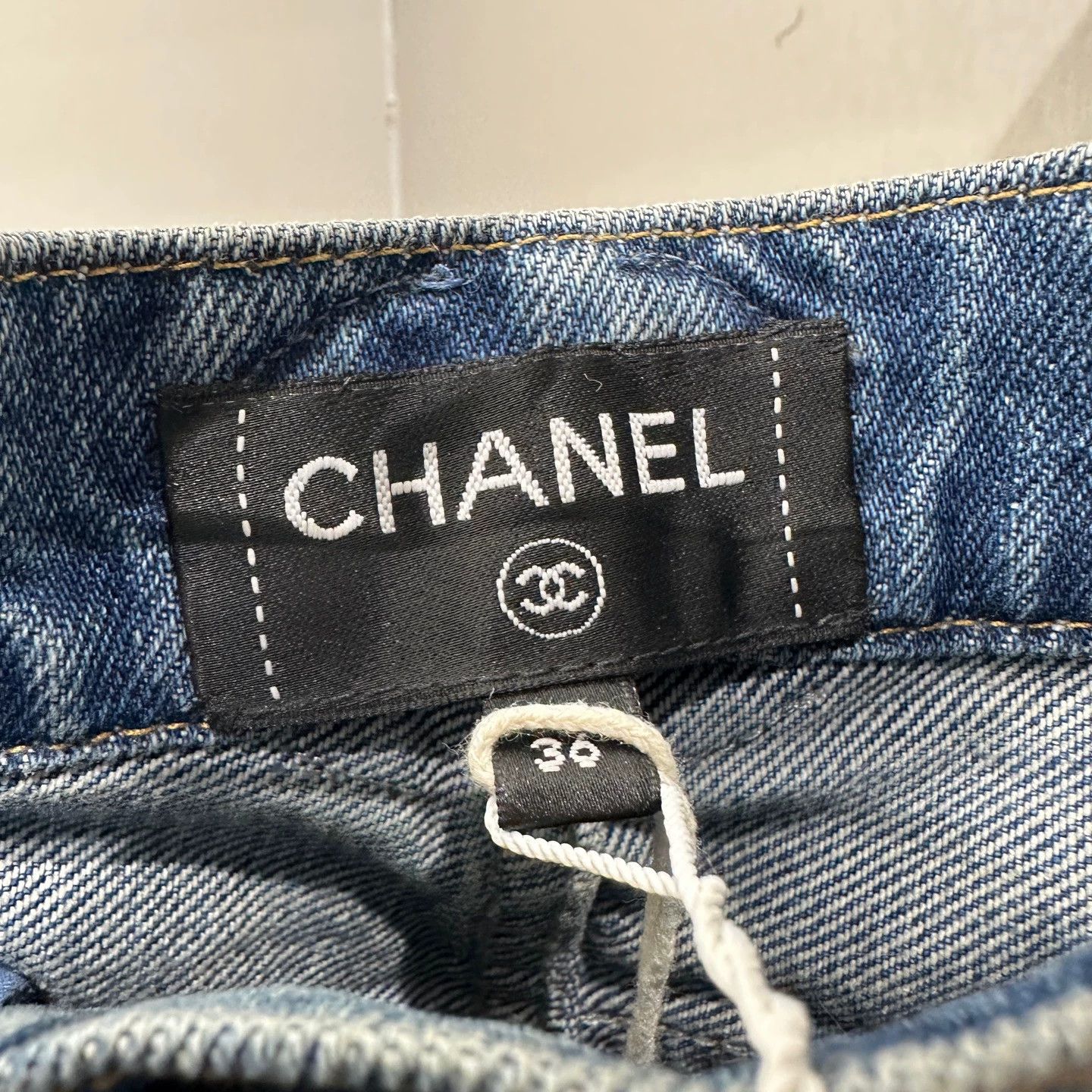 Chanel Chanel mar512 CC Logo Straight Jeans 36 Size 26" / US 2 / IT 38 - 3 Thumbnail