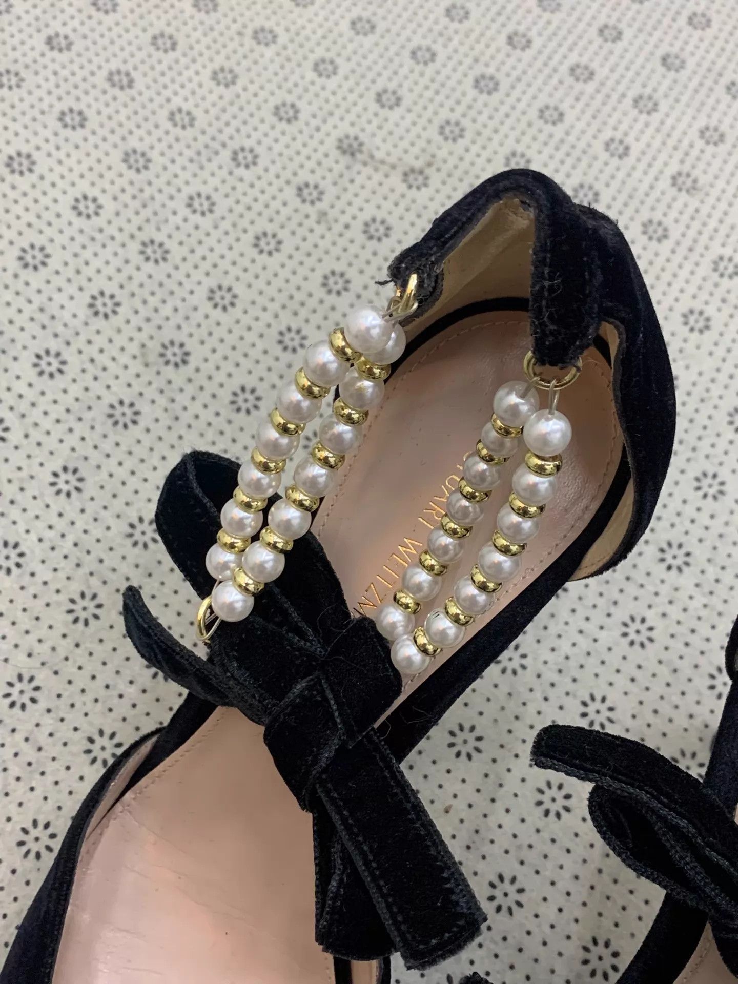 Stuart Weitzman STUART WEITZMAN Black Velvet Pearl Heels 38.5 New Size US 8 / IT 38 - 3 Thumbnail