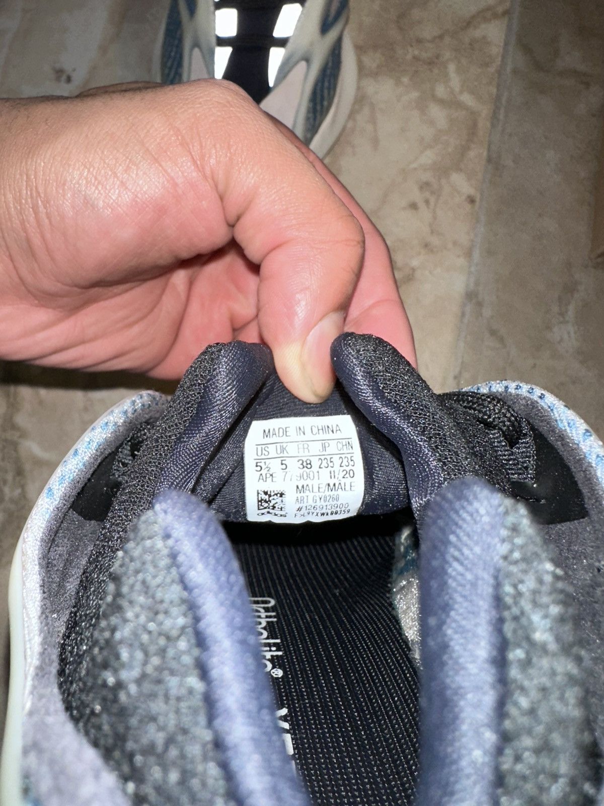 Adidas × Yeezy Adidas Yeezy 700 V3 Kyanite Size US 5.5 / EU 38 - 6 Thumbnail