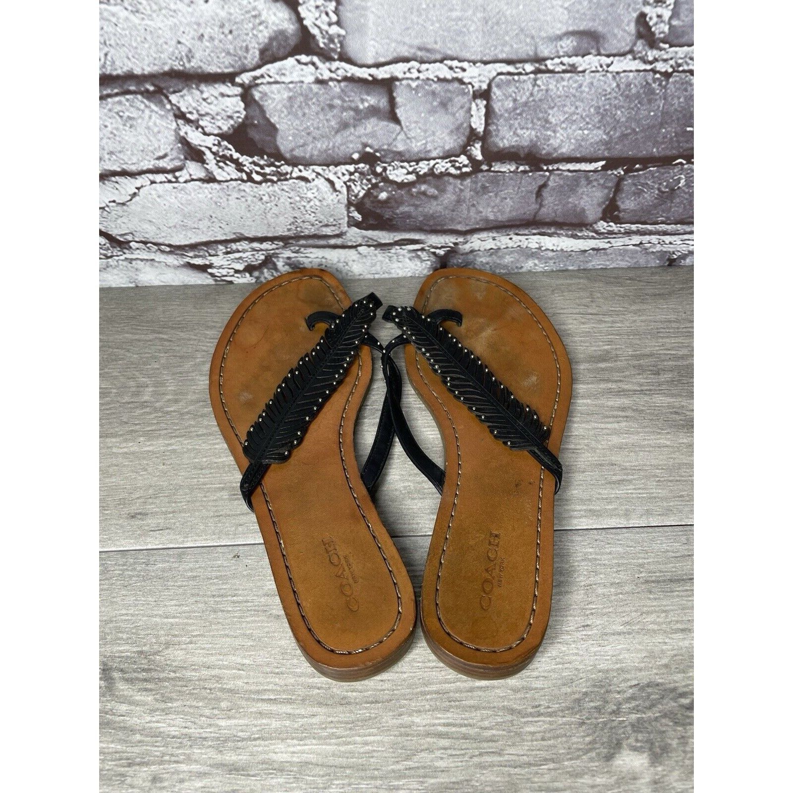 Coach Coach New York DENI Black Leather Feather Thong Flat Sandals Size US 8 / IT 38 - 7 Thumbnail