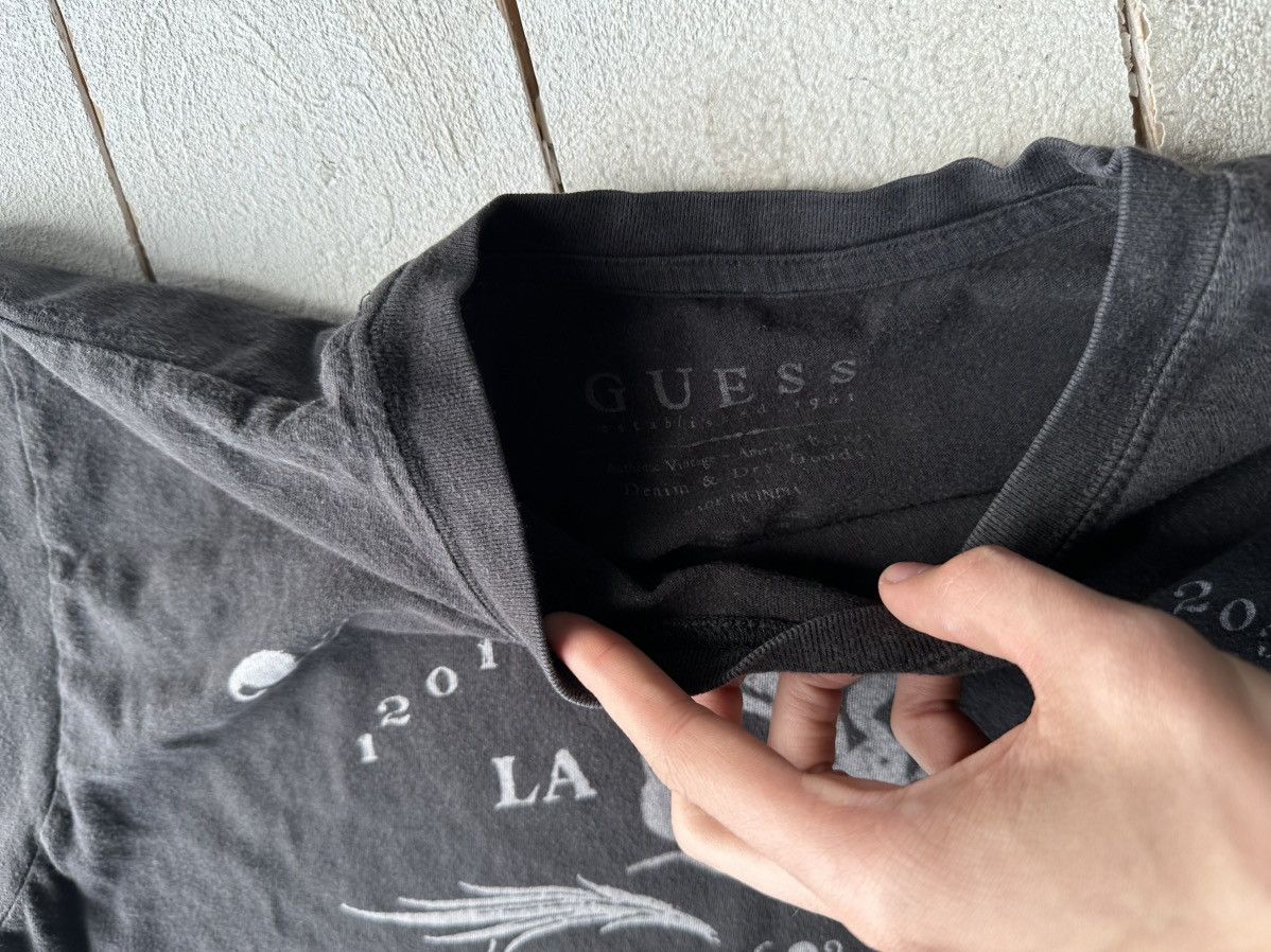 Guess 🚨AVANT-GARDE GUESS TANK MEN Y2k BIG LOGO Size US L / EU 52-54 / 3 - 8 Thumbnail