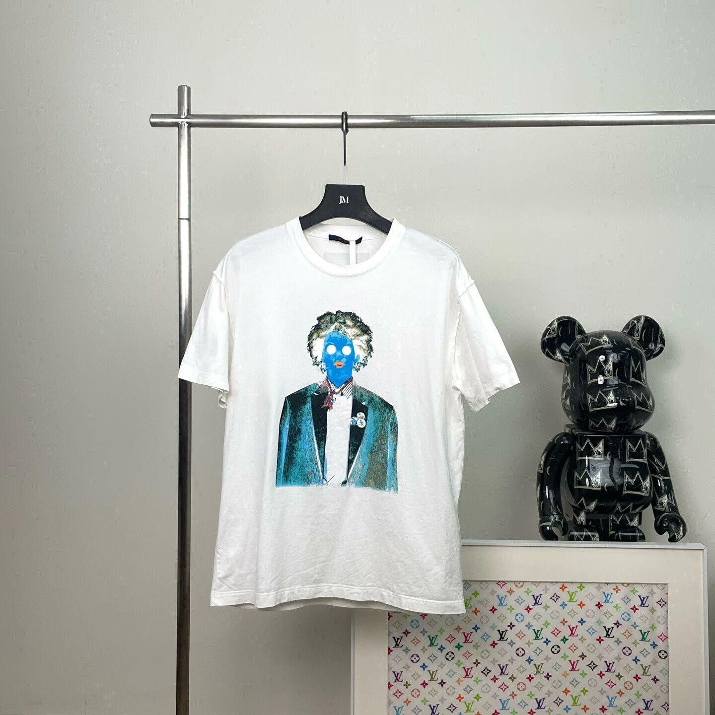 Louis Vuitton Louis Vuitton Printed Graphic T-Shirt l Men Size US L / EU 52-54 / 3 - 1 Thumbnail