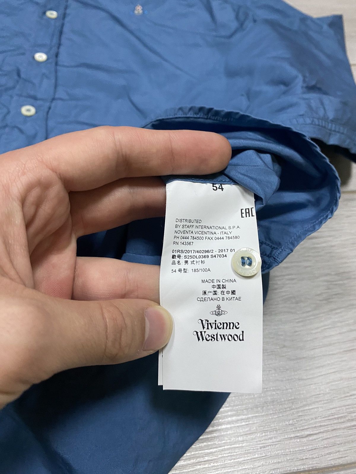 Vivienne Westwood Vivienne Westwood shirt buttons vintage orb Size US L / EU 52-54 / 3 - 8 Thumbnail