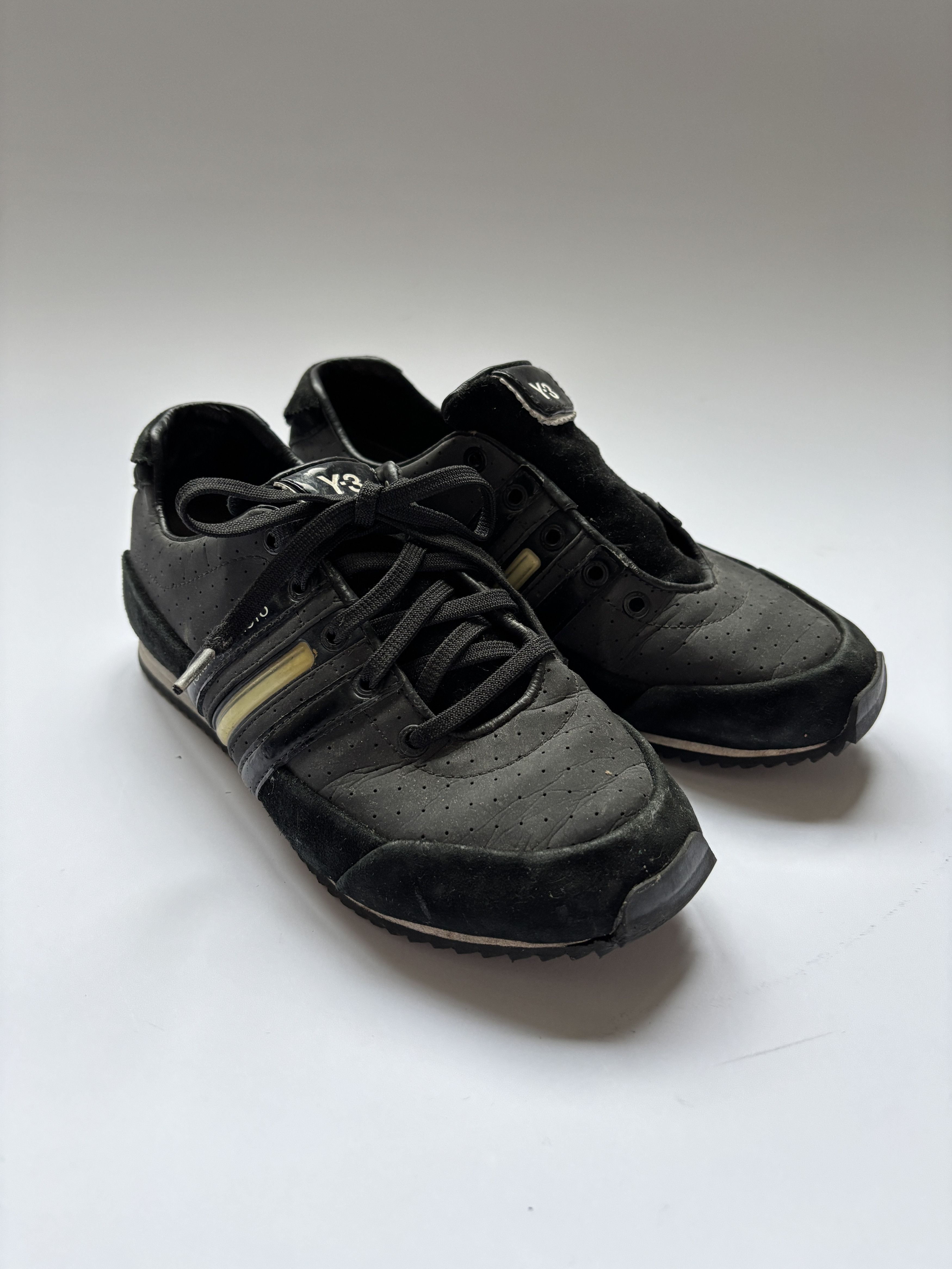 Adidas × Yohji Yamamoto ⚡️QUICK SALE⚡️Yohji Yamamoto Y3 x Adidas Low Top Sneakers Size US 4 / IT 34 - 2 Thumbnail