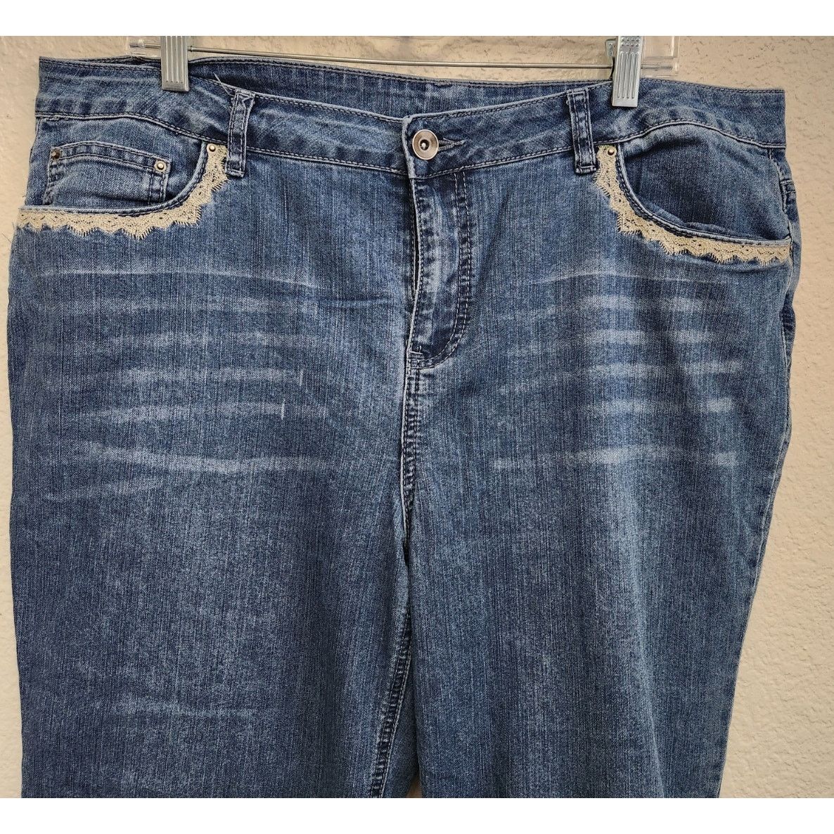 Other Passports Blue Lace Trim Cropped Jeans 18 Straight Leg Size 40" / US 18 - 2 Thumbnail