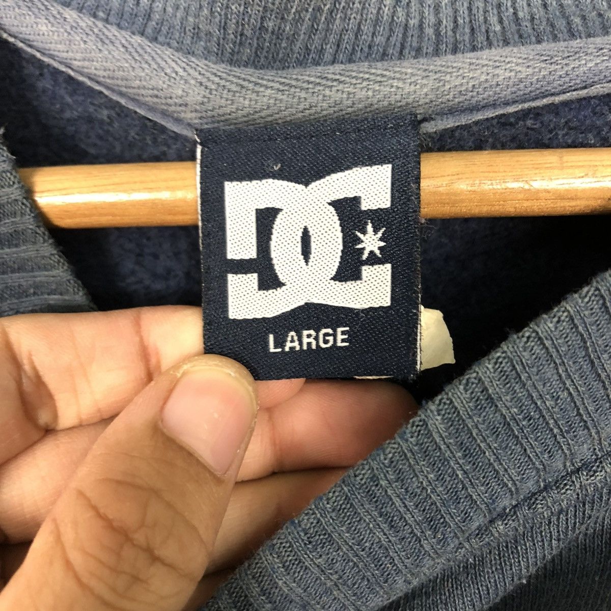 Vintage 🔥VINTAGE CREWNECK SWEATSHIRT DC SHOES USA BIG LOGO Size US L / EU 52-54 / 3 - 13 Thumbnail