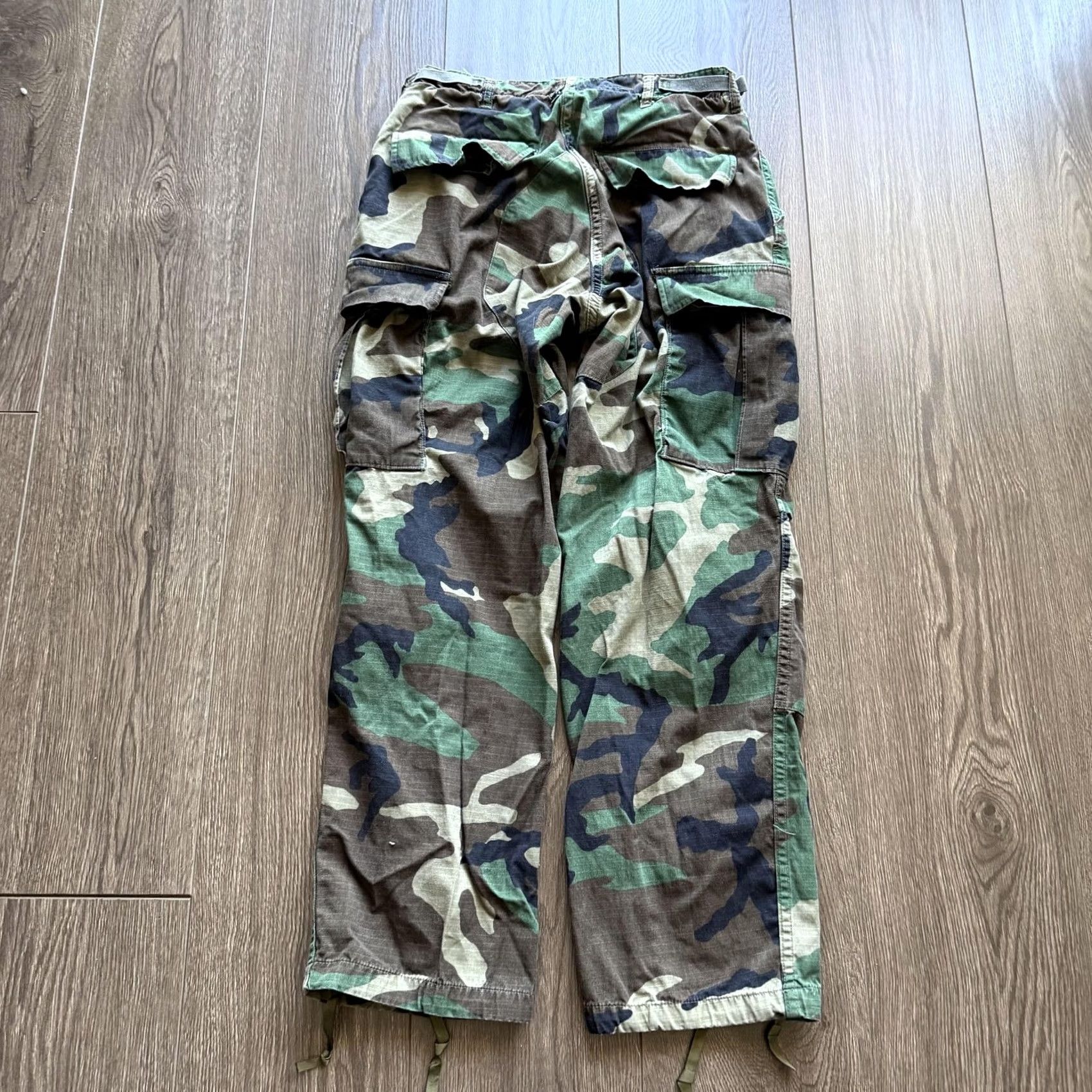Vintage Y2K Baggy Army Camo Cargo Pants Mens 30x28 Woodland BDU Waist Tabs Hem Ties Size US 29 - 3 Thumbnail