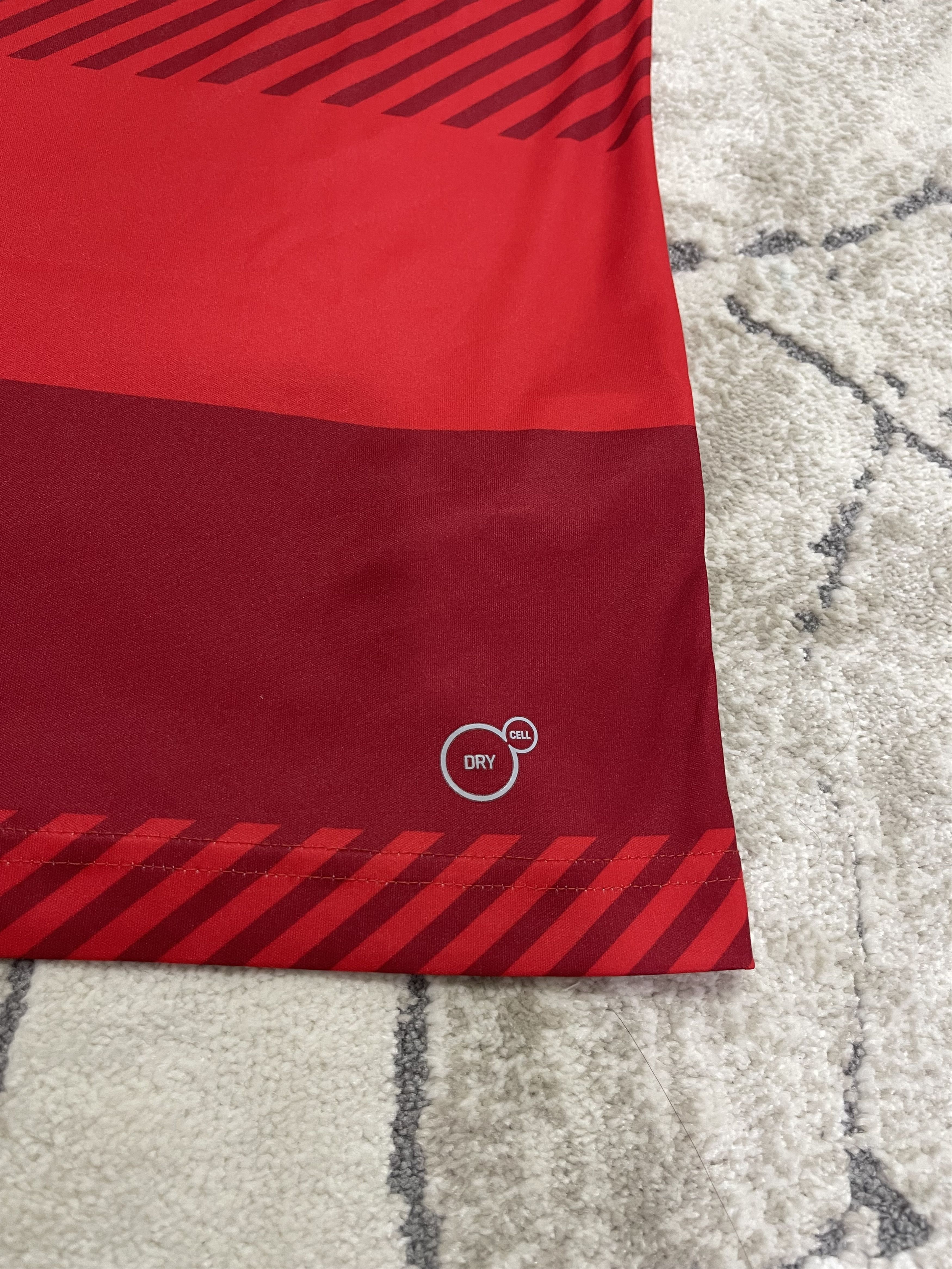 Puma Puma Switzerland Training Tee – Size S Size US S / EU 44-46 / 1 - 5 Thumbnail