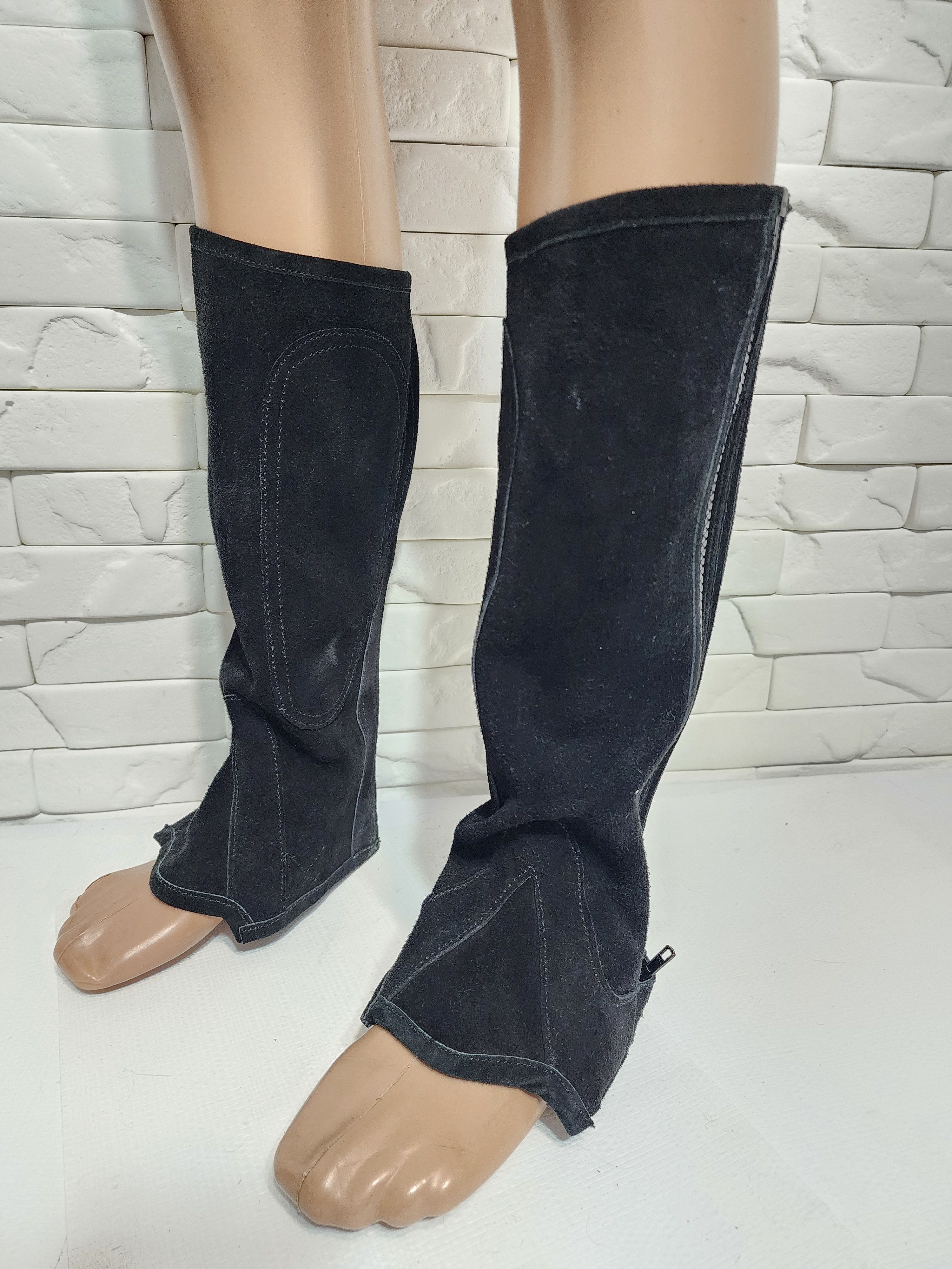 Uniqlo Reliable Women's Leggings.Leather Leggings. Size 27" / US 4 / IT 40 - 1 Thumbnail