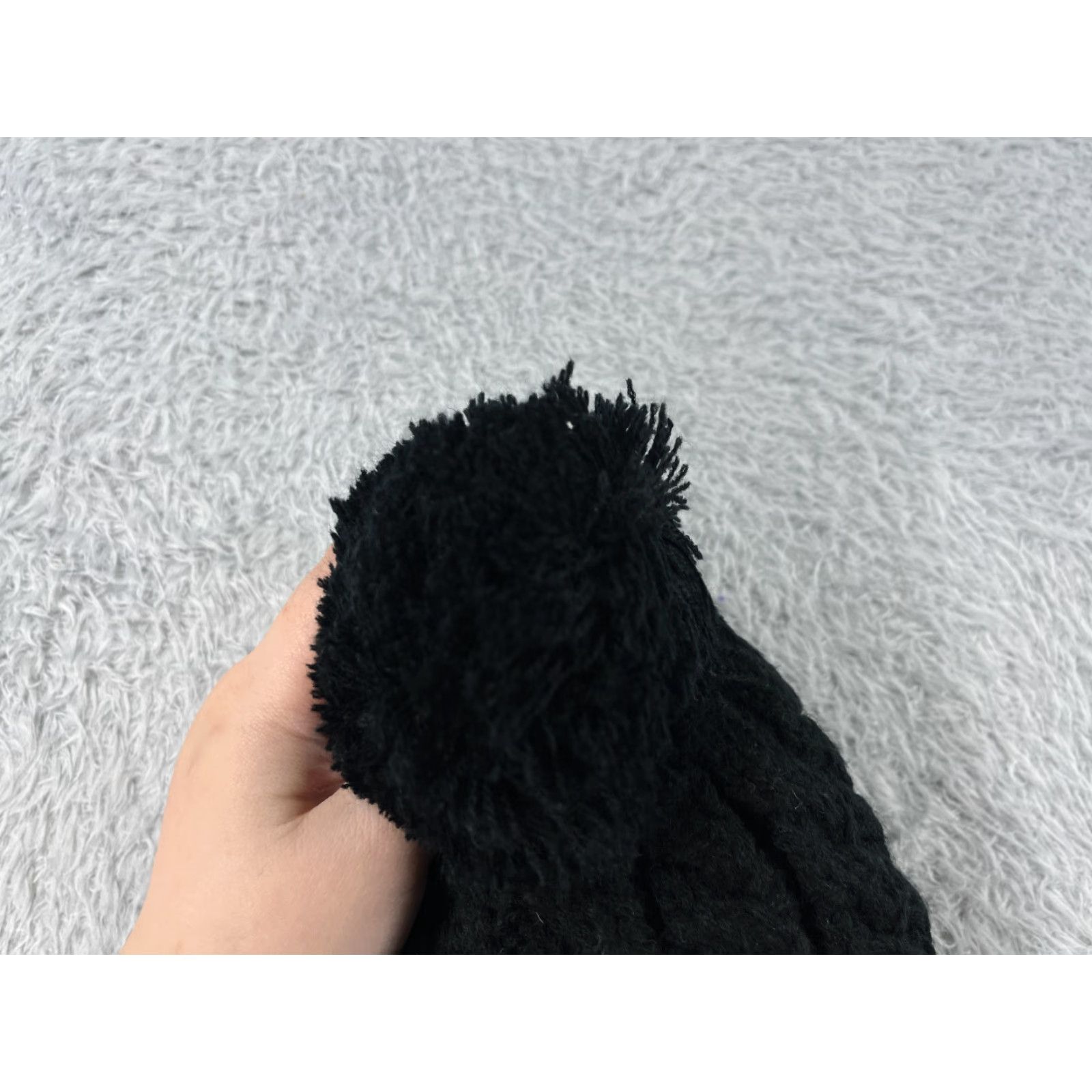 Vintage Womens Beanie Toque One Size Black Cable Knit Acrylic Polyester Lined Ski Pom Size ONE SIZE - 3 Thumbnail