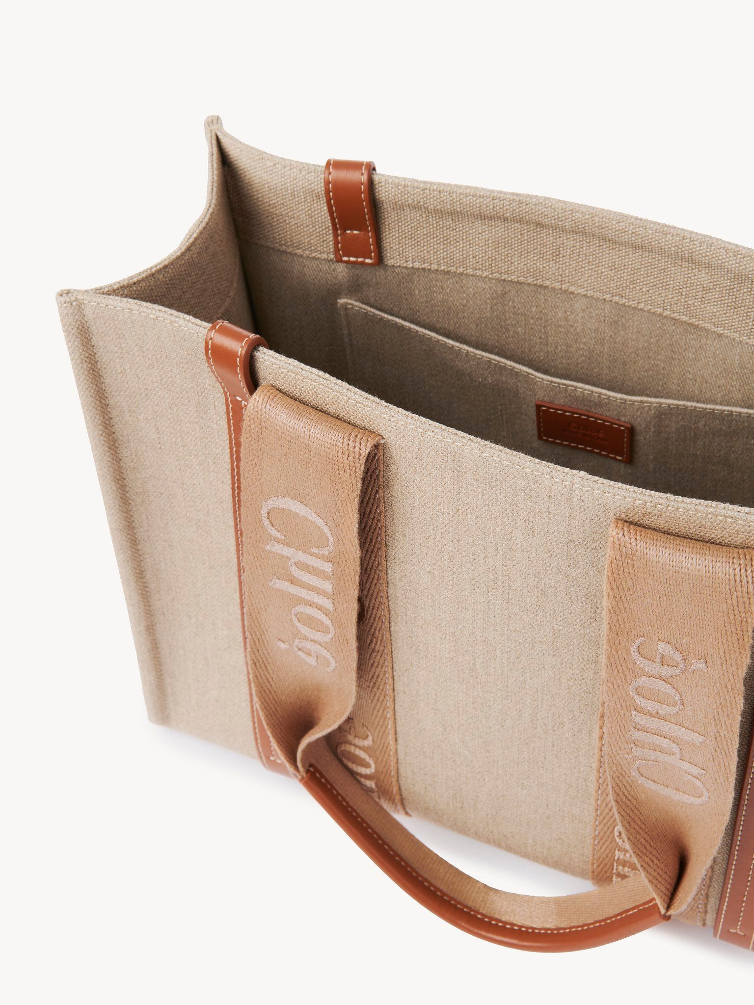 Chloe o1loc1c10425 Size: OS / Woody Medium Tote Bag in Soft Tan Size ONE SIZE - 6 Thumbnail