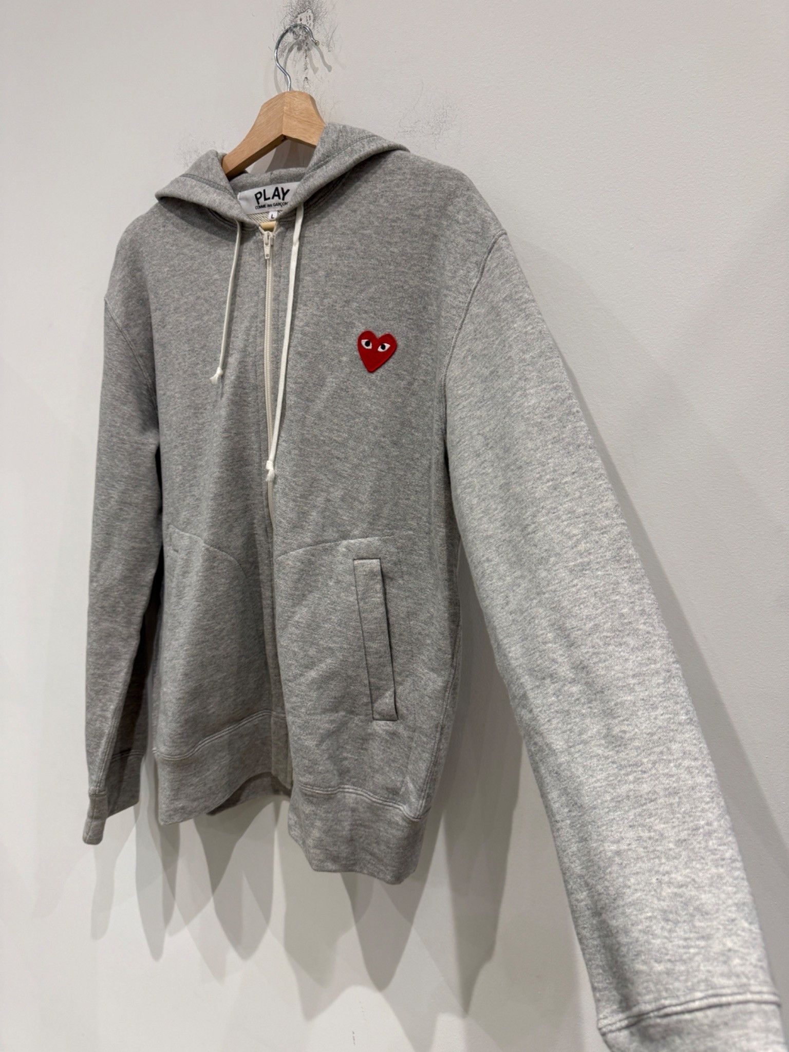 CDG by Comme des Garcons Comme Des Garcons PLAY Heart Zip-Up Hoodie With Back Logo Size US L / EU 52-54 / 3 - 3 Thumbnail