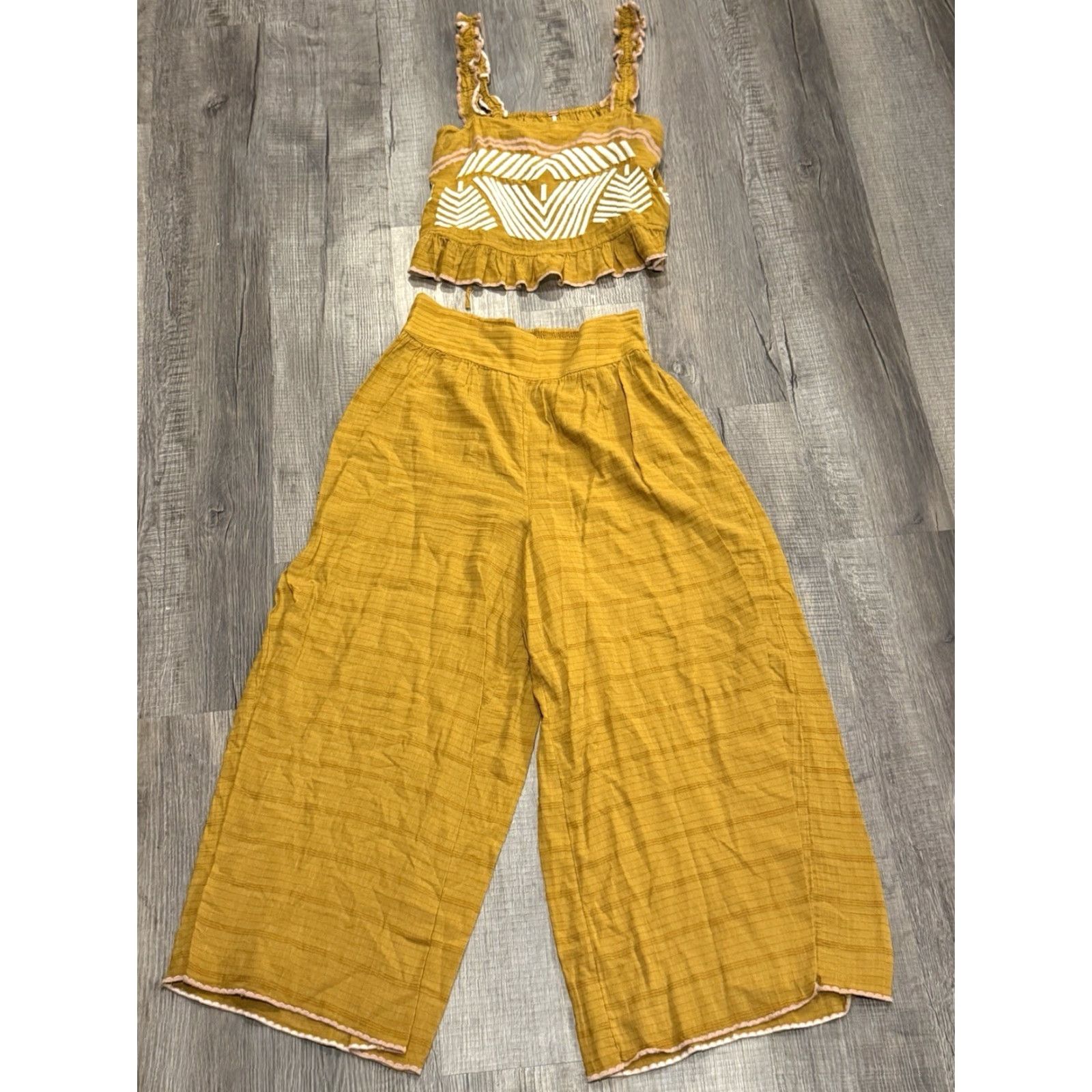 Free People Free People 2 Piece Eva Set Tank & Pants Deep Gold Yellow Shirt? Size 36" / US 14 / IT 50 - 2 Thumbnail