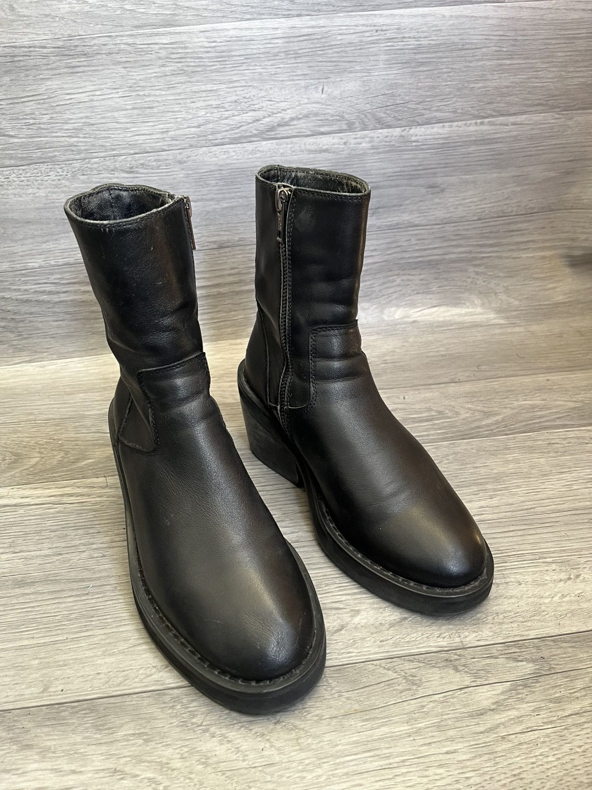 Ann Demeulemeester Ann demeulemeester ankle leather short boots sz 36 Size US 6 / IT 36 - 6 Thumbnail