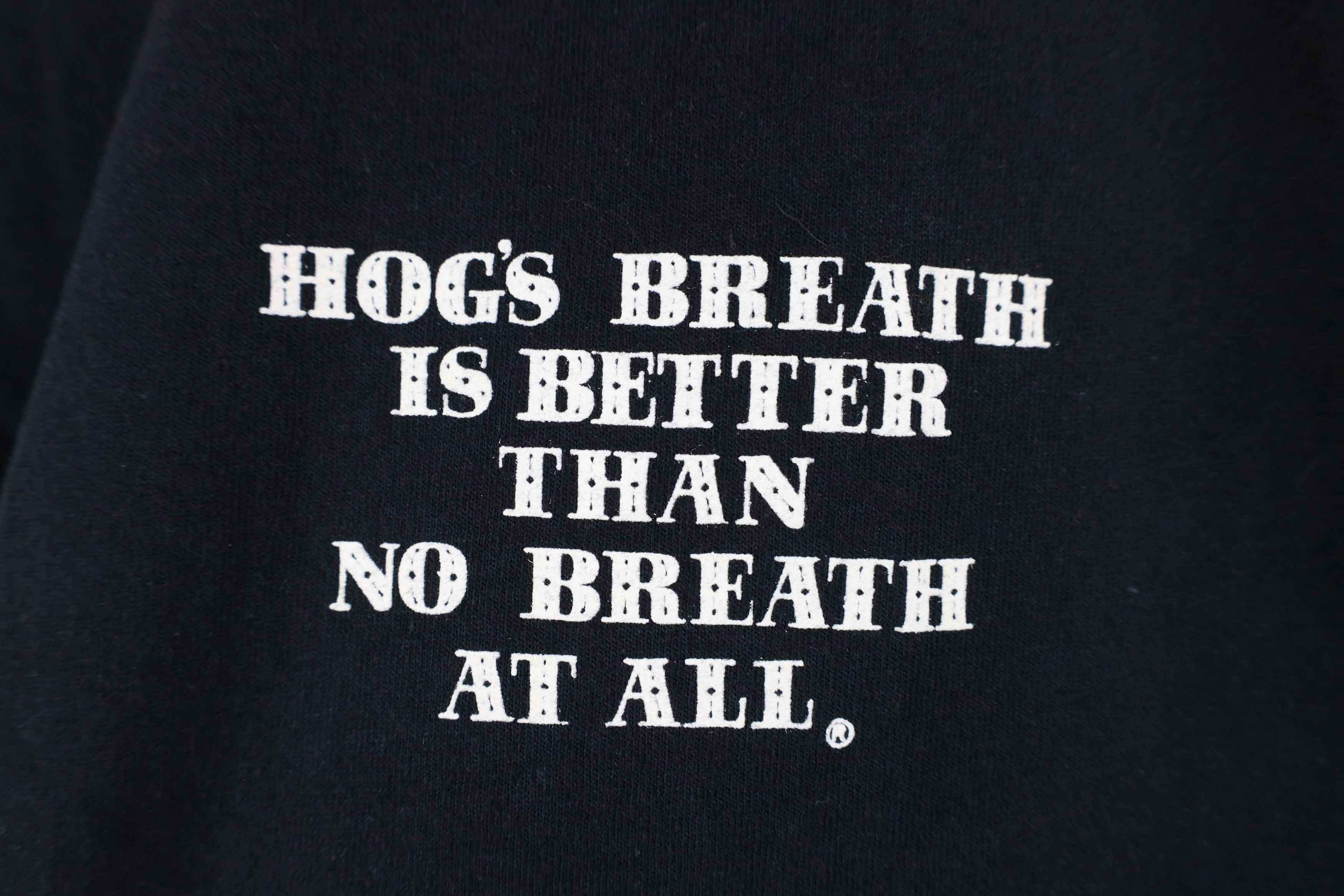 Vintage Vintage 90s Streetwear Spell Out Hogs Breath Saloon T-Shirt Size US L / EU 52-54 / 3 - 4 Thumbnail