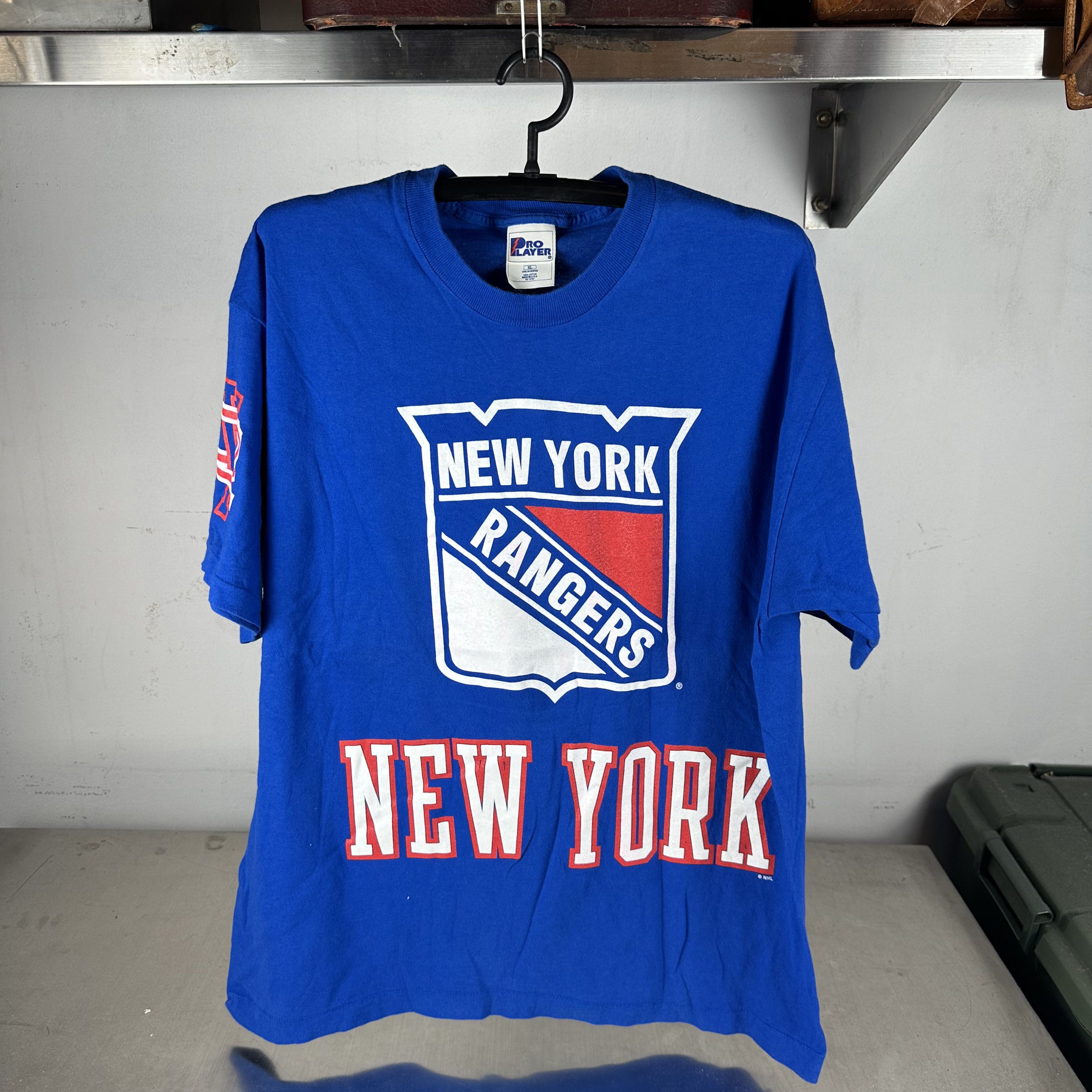 Vintage Vintage 90s New York Rangers Hockey NHL Pro Player T-shirt Size US XL / EU 56 / 4 - 1 Thumbnail