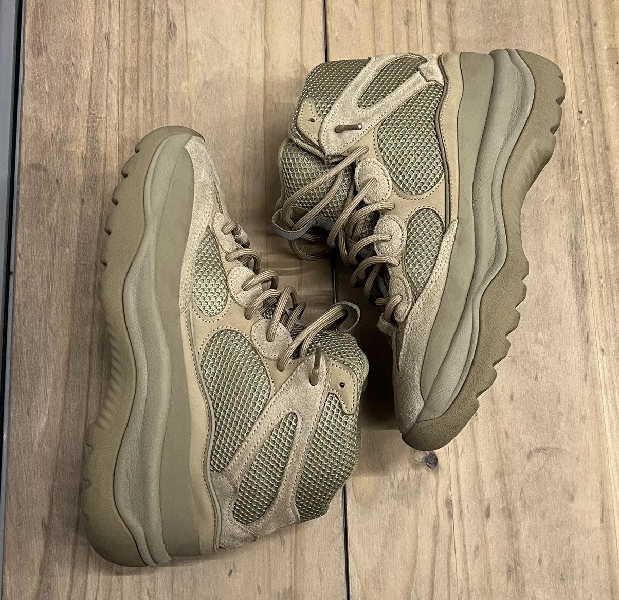 Yeezy Yeezy Desert Rat Boots Size US 10 / EU 43 - 1 Thumbnail