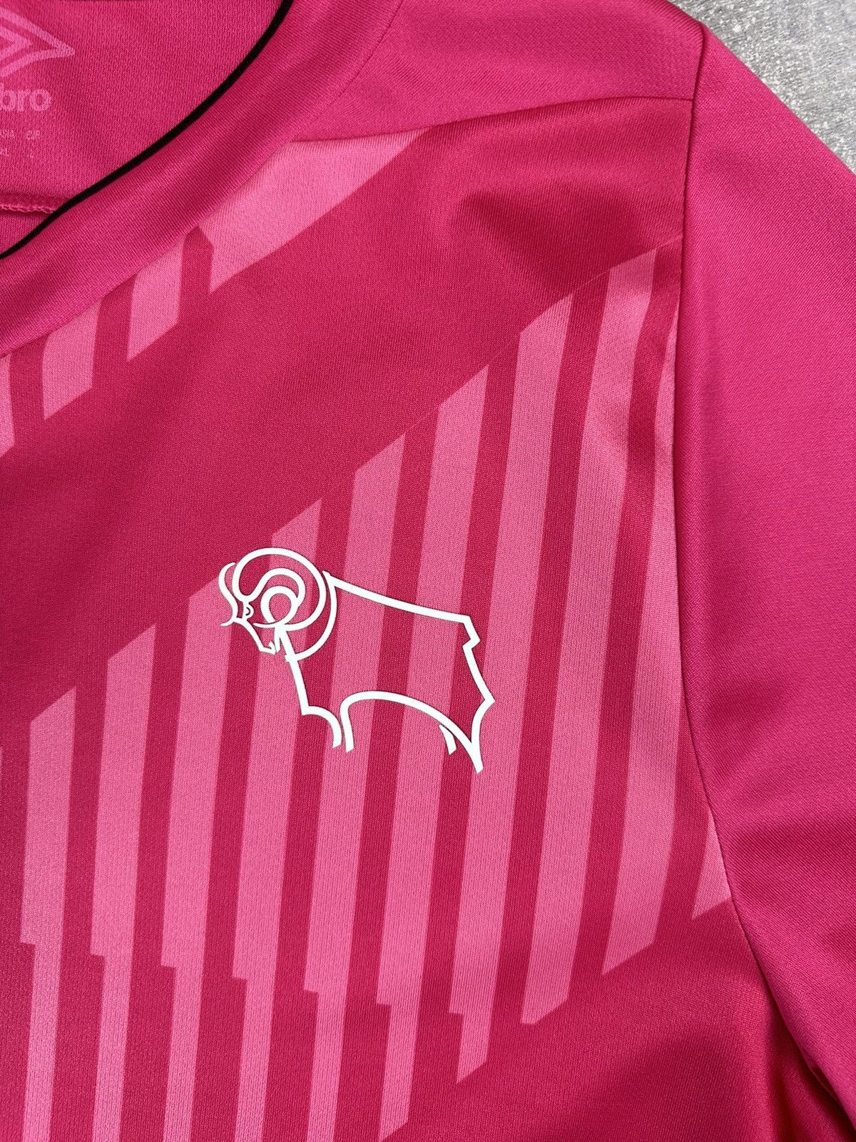 Umbro Umbro Derby Country FC 2020/21 Soccer Jersey Size US L / EU 52-54 / 3 - 7 Thumbnail