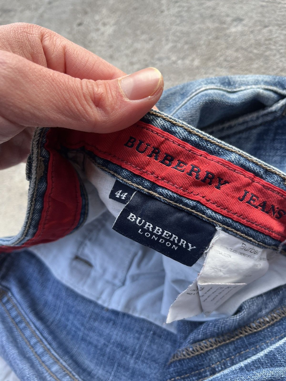 Burberry BURBERRY Vintage Distressed Faded Straight Fit Denim Jeans Size US 32 / EU 48 - 10 Thumbnail