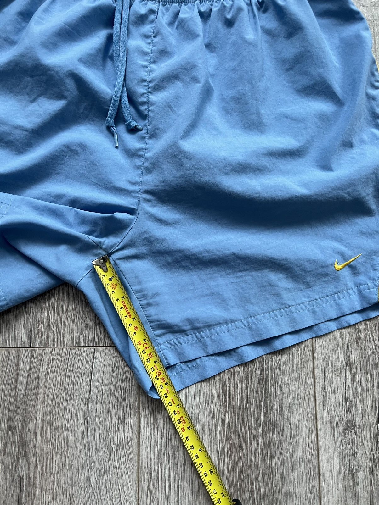 Nike Vintage Nike Nylon Shorts 2000s Mini Swoosh Blue Sportswear Size US 34 / EU 50 - 17 Thumbnail