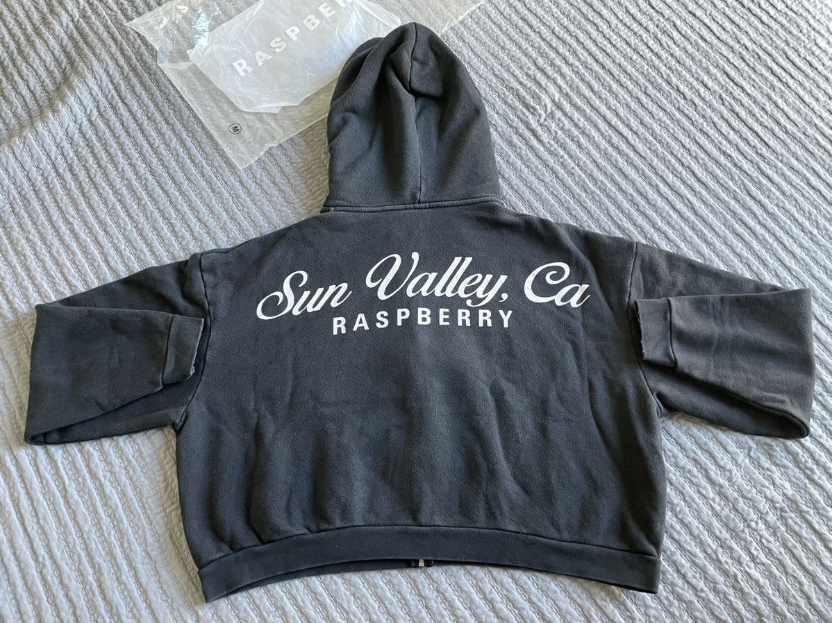 The GV Gallery GV GALLERY RASPBERRY HILLS 'SUN VALLEY' BLACK ZIP UP HOODIE Size US M / EU 48-50 / 2 - 3 Thumbnail