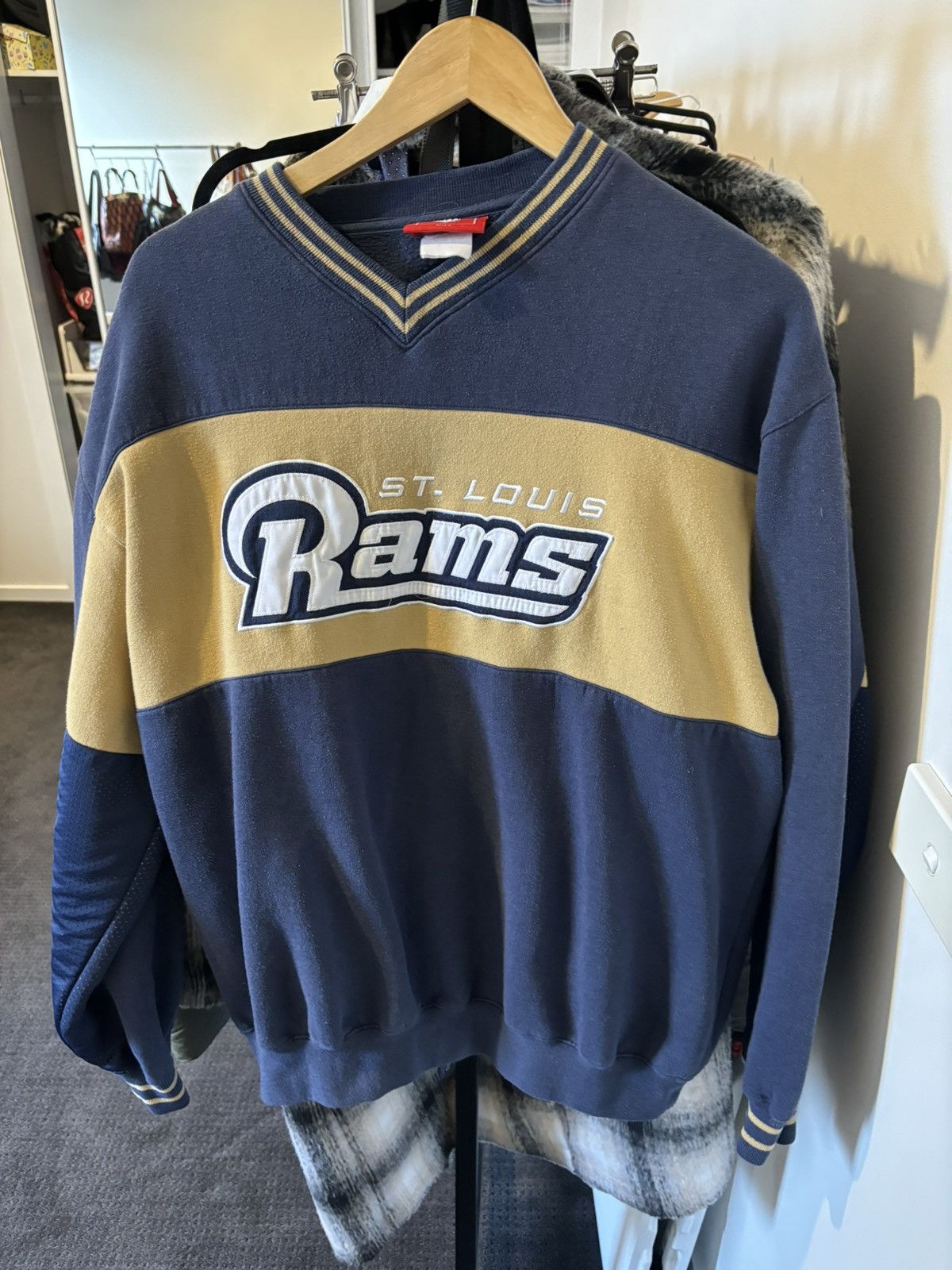 NFL Cropped St louis Rams sweater Size US L / EU 52-54 / 3 - 1 Thumbnail