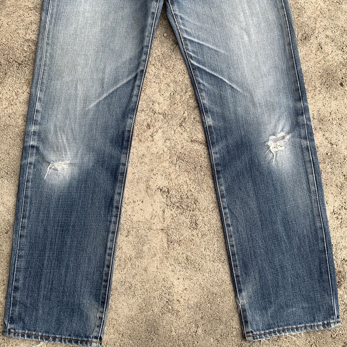 Undercover × Uniqlo Vintage Y2K Faded Lightwash Distressed Jeans W31x32 Size US 31 - 4 Thumbnail