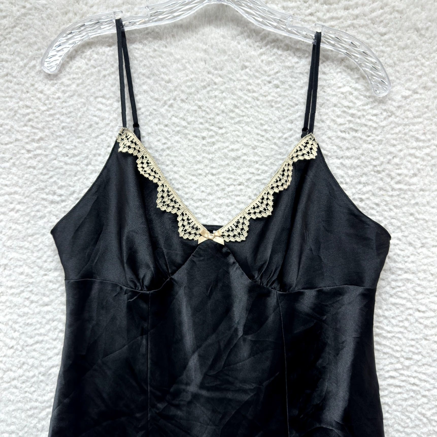 Vintage VINTAGE GILLIGAN & O'MALLEY LARGE BLACK SATIN SLIP DRESS User: Vintage Gilligan & O'Malley Large Black Satin Slip Dress Size L / US 10 / IT 46 - 3 Thumbnail
