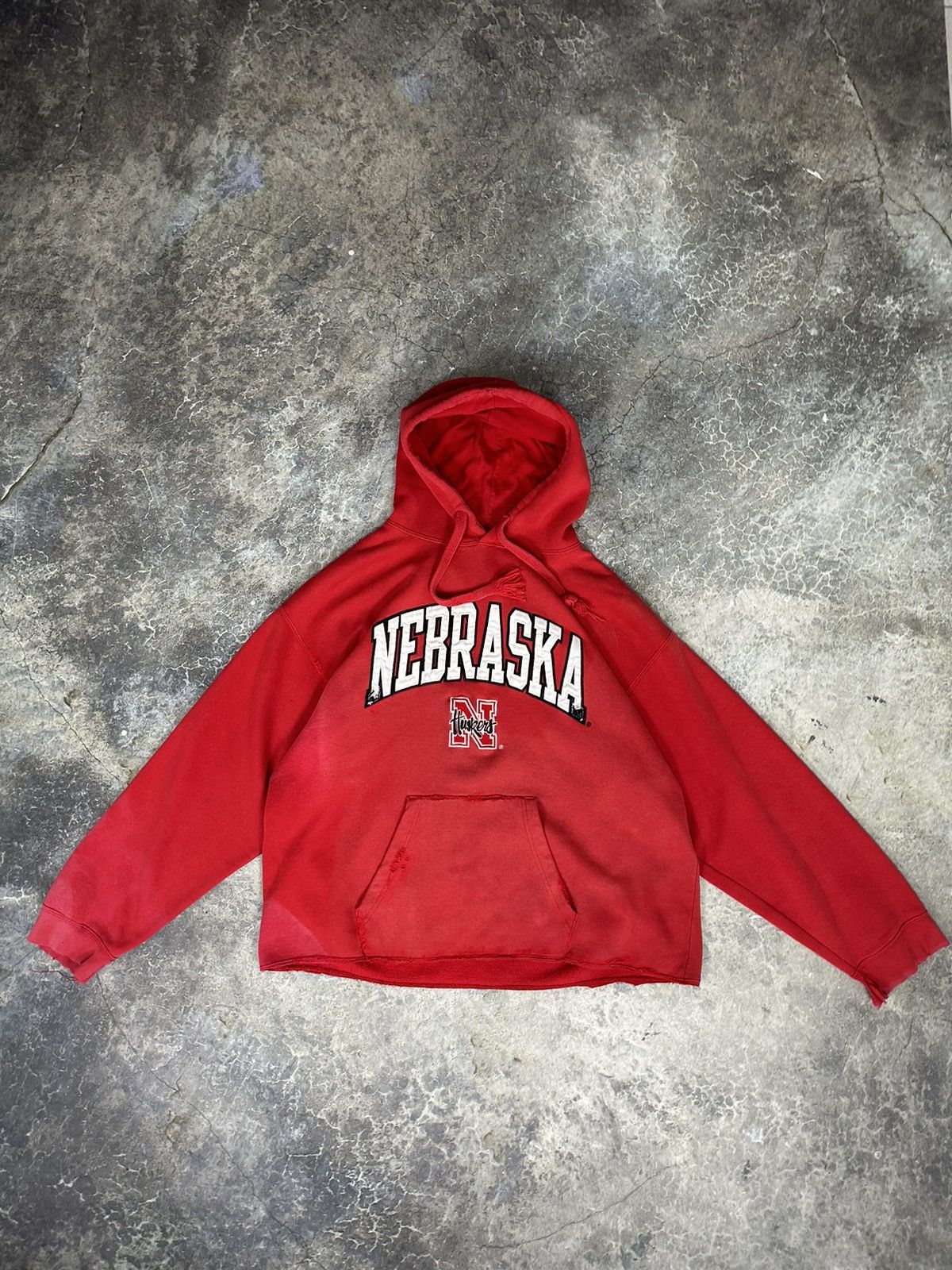 Vintage Vintage Distressed Nebraska Huskies Hoodie Size US XL / EU 56 / 4 - 1 Thumbnail