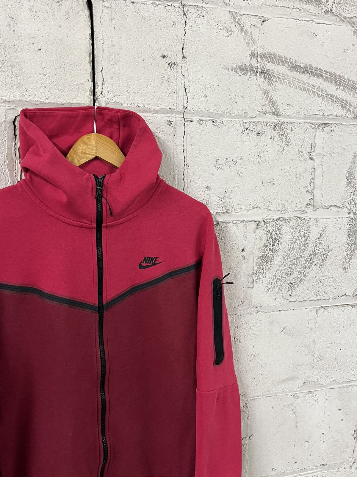 Nike Nike tech zip up fleece hoodie rare pink color streetwear Size US L / EU 52-54 / 3 - 3 Thumbnail