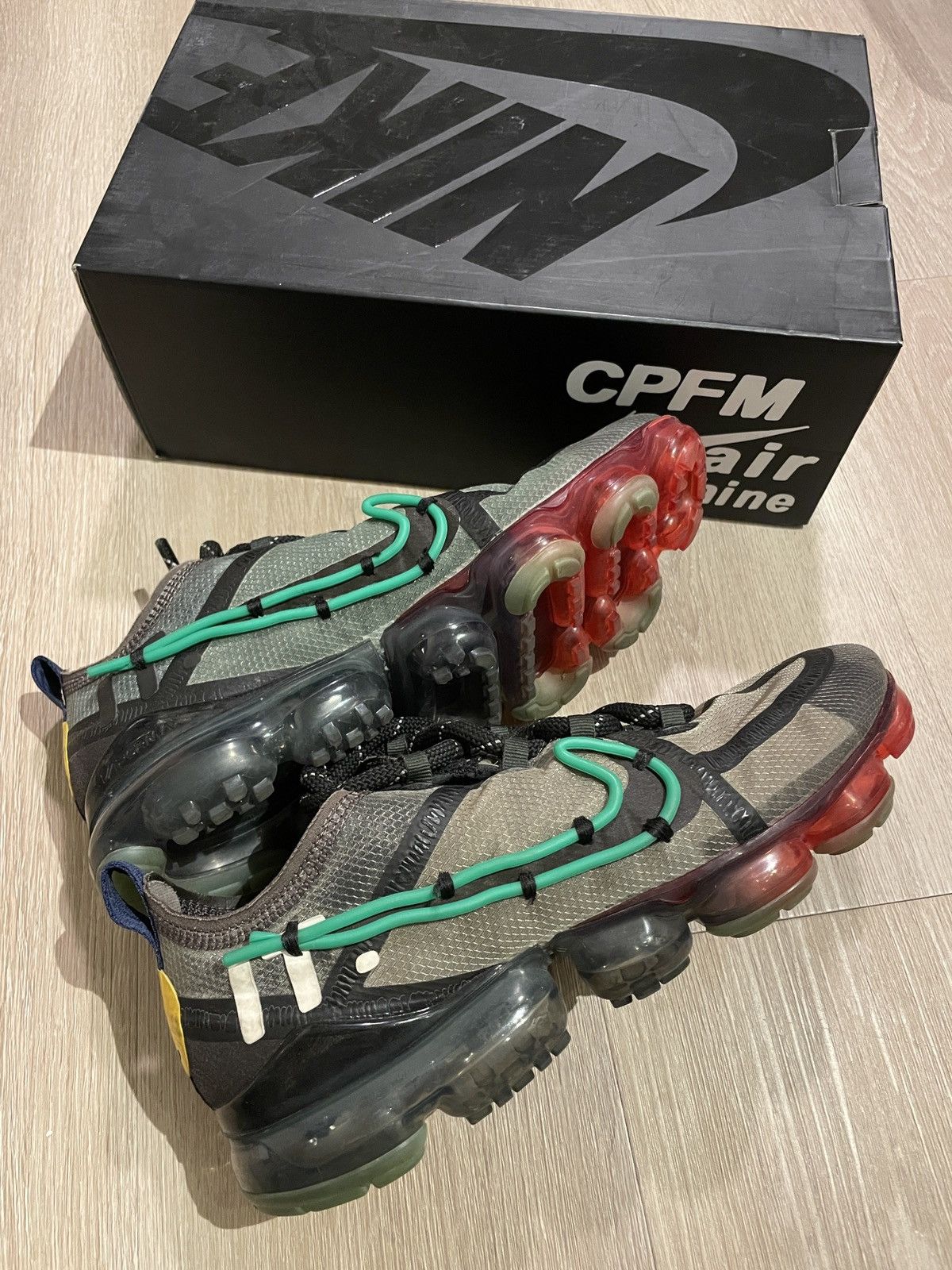 Cactus Plant Flea Market × Nike Nike Cactus Plant Flea Market Vapormax 2019 Size US 10 / EU 43 - 7 Thumbnail
