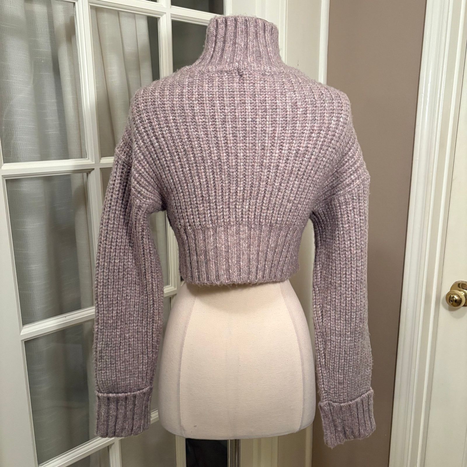 Other Lovers + Friends Cropped Cable Knit Turtleneck Sweater Small Size S / US 4 / IT 40 - 2 Thumbnail