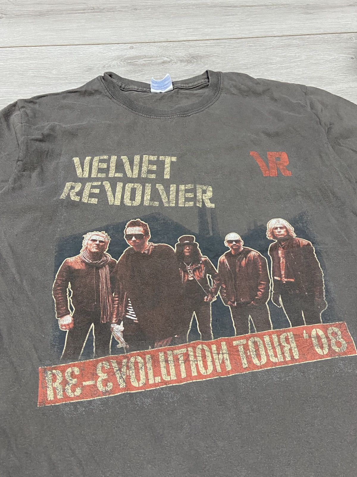 Band Tees 08 Revolution tour Velvet Revolver vintage t-shirt Size US S / EU 44-46 / 1 - 4 Thumbnail