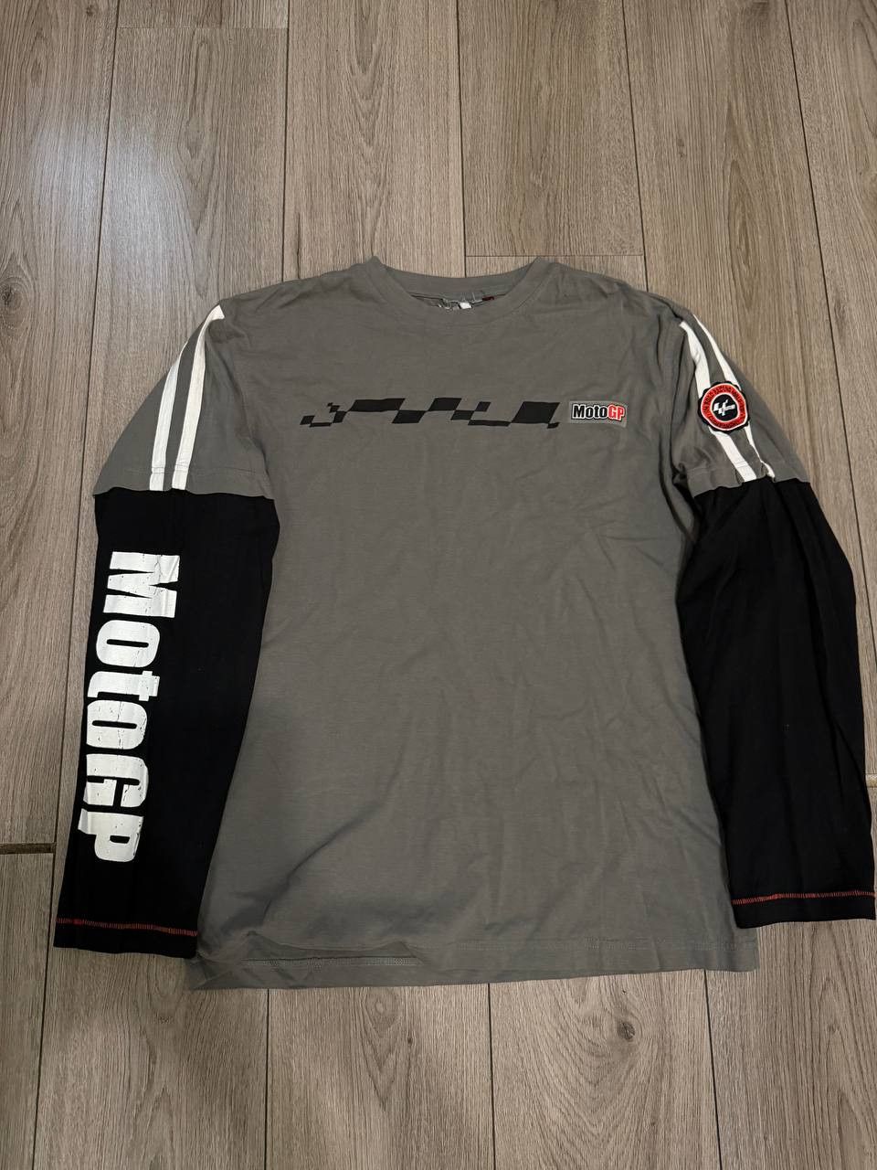 Other MotoGP Longsleeve jumper mens size L gray Crew Neck Size US L / EU 52-54 / 3 - 1 Thumbnail