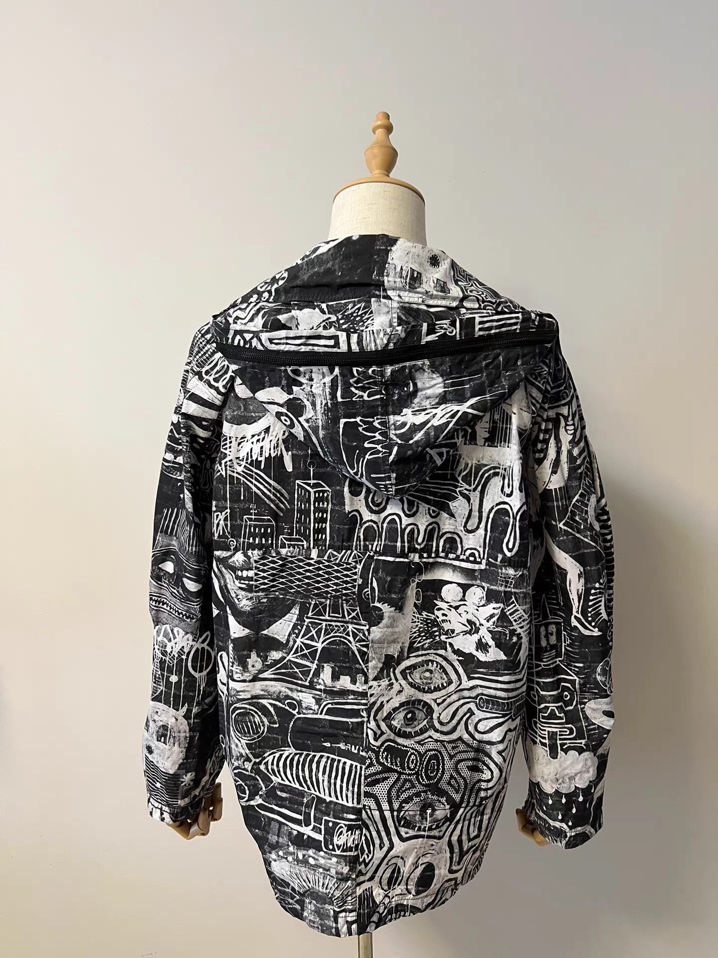 Jean Paul Gaultier JPG Graffiti Trench Coat Runway Edition K9 Size US M / EU 48-50 / 2 - 4 Thumbnail