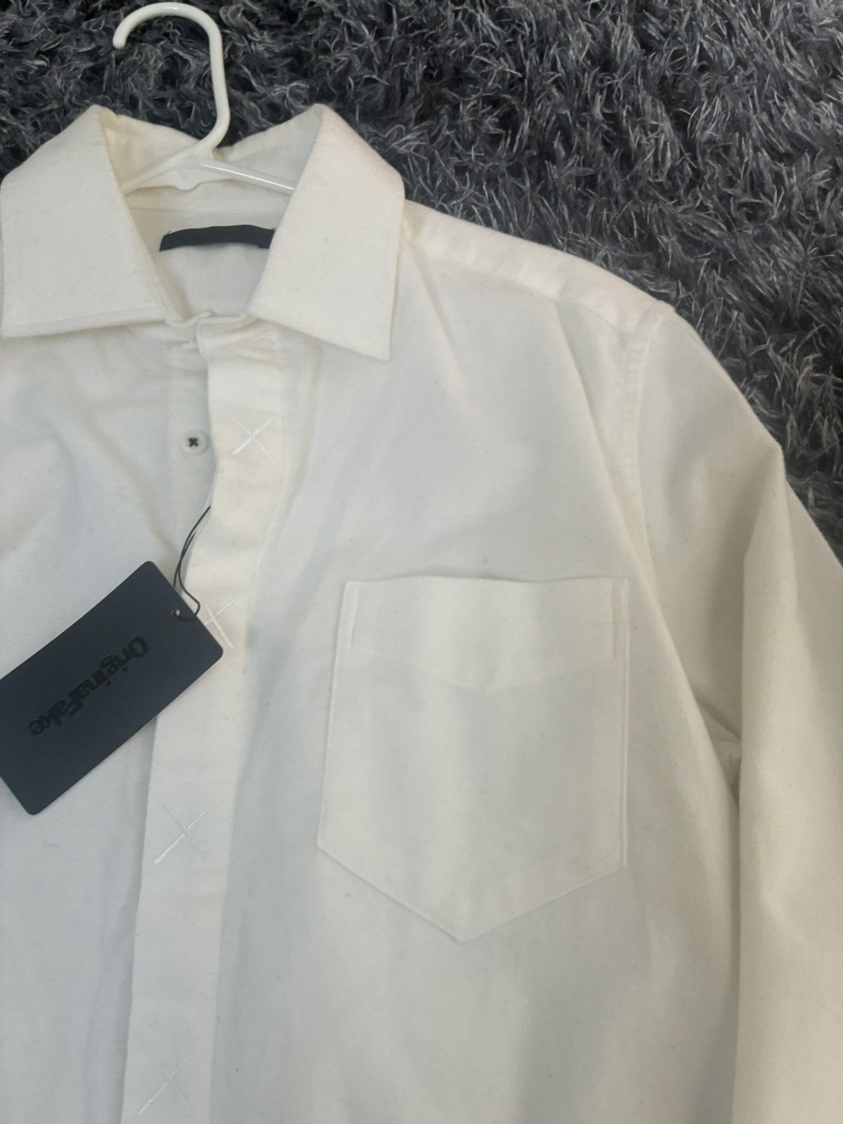 Kaws Original Fake Shirt (2007) Size US L / EU 52-54 / 3 - 6 Thumbnail