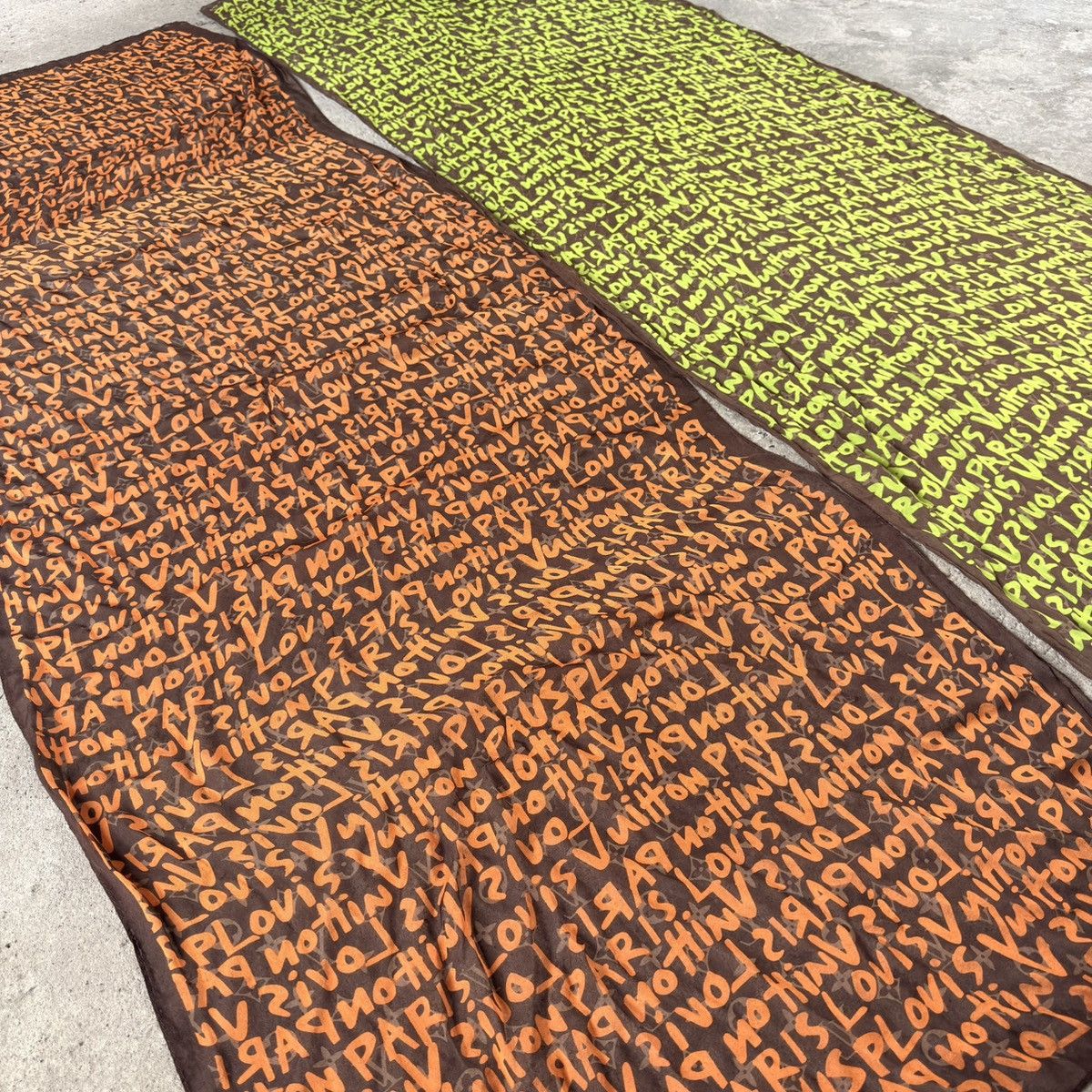 Louis Vuitton × Stephen Sprouse Louis vuitton stephen sprouse graffiti scarf Size ONE SIZE - 7 Thumbnail