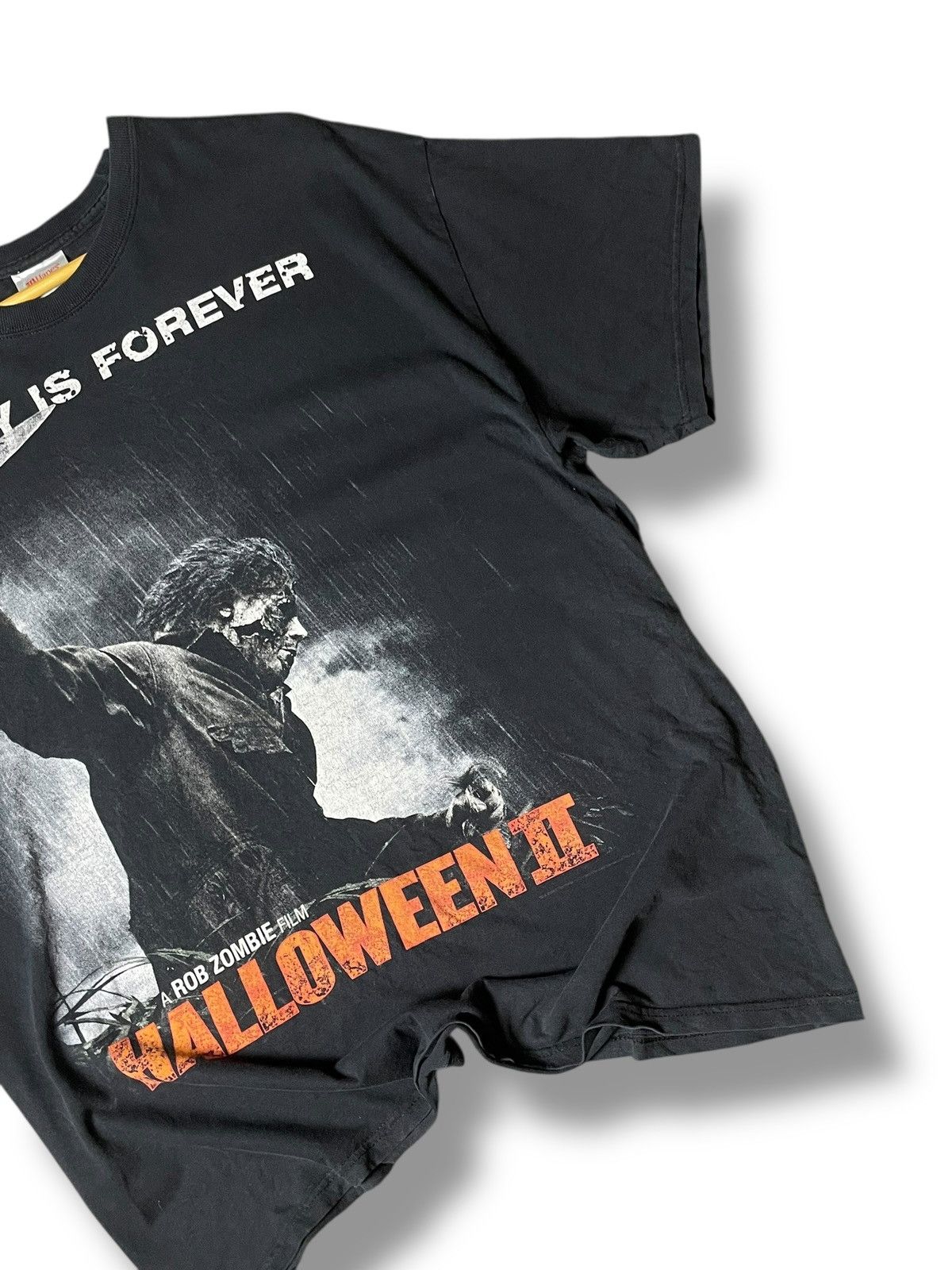 Japanese Brand Family is Forever x Halloween II Tshirt (143) Size US S / EU 44-46 / 1 - 3 Thumbnail