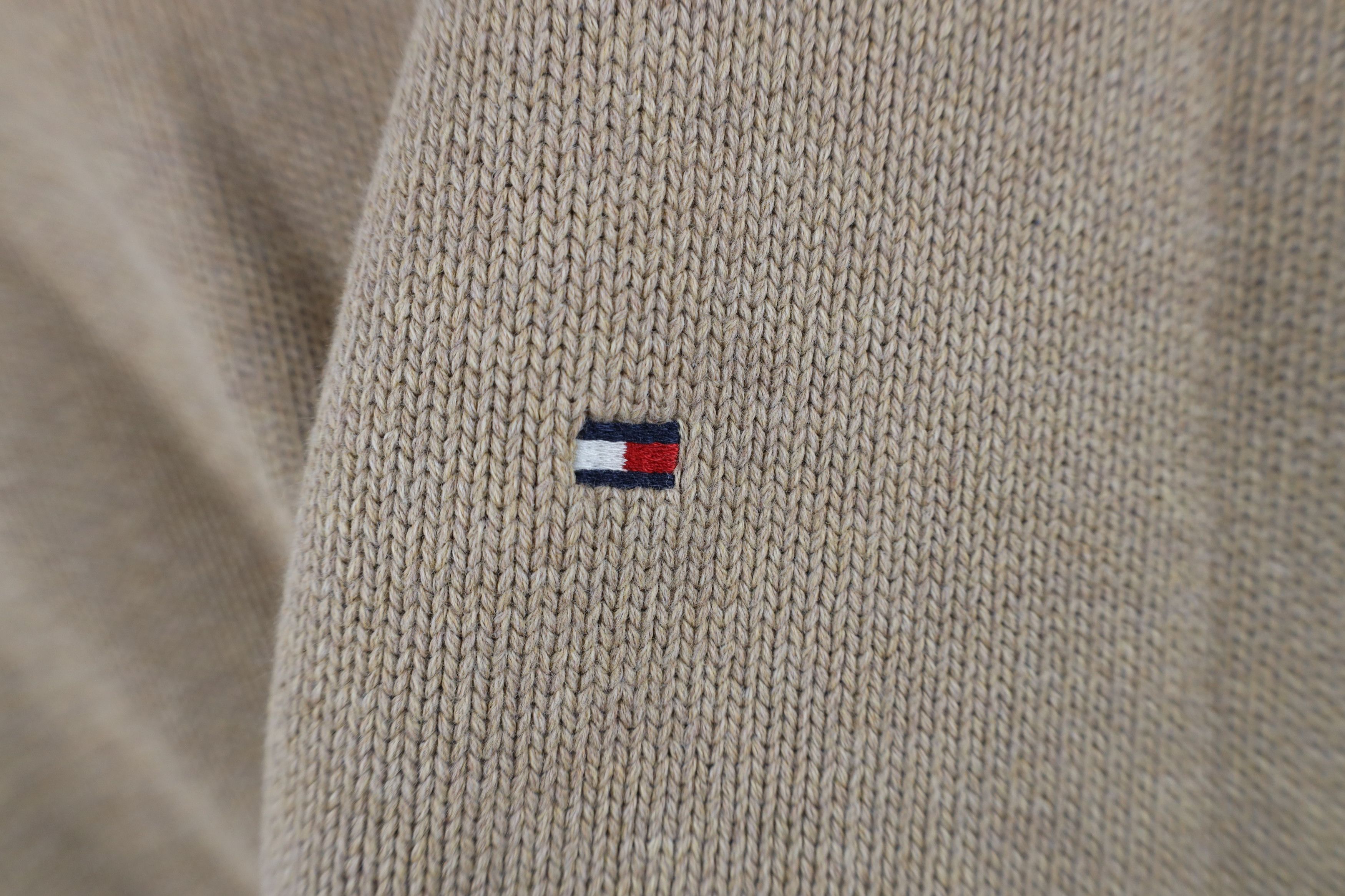 Tommy Hilfiger Vintage 90s Tommy Hilfiger Cotton Crewneck Sweater Beige Size US XL / EU 56 / 4 - 4 Thumbnail