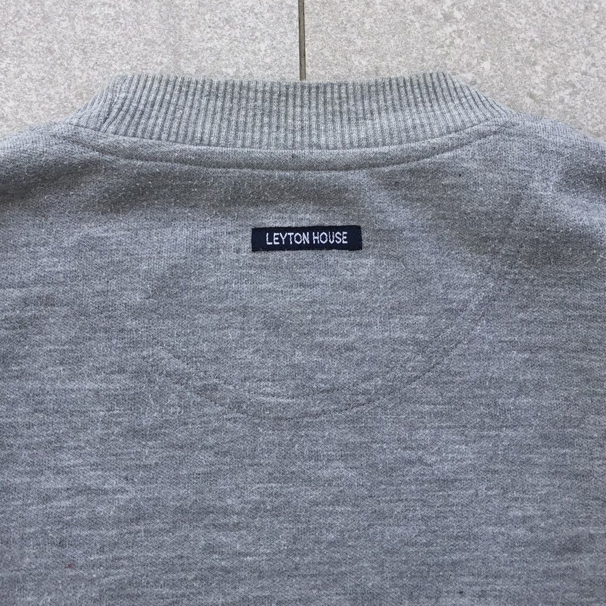 Vintage VTG Leyton House Versus Sports Embroidered Spellout Crewneck Size US L / EU 52-54 / 3 - 8 Thumbnail