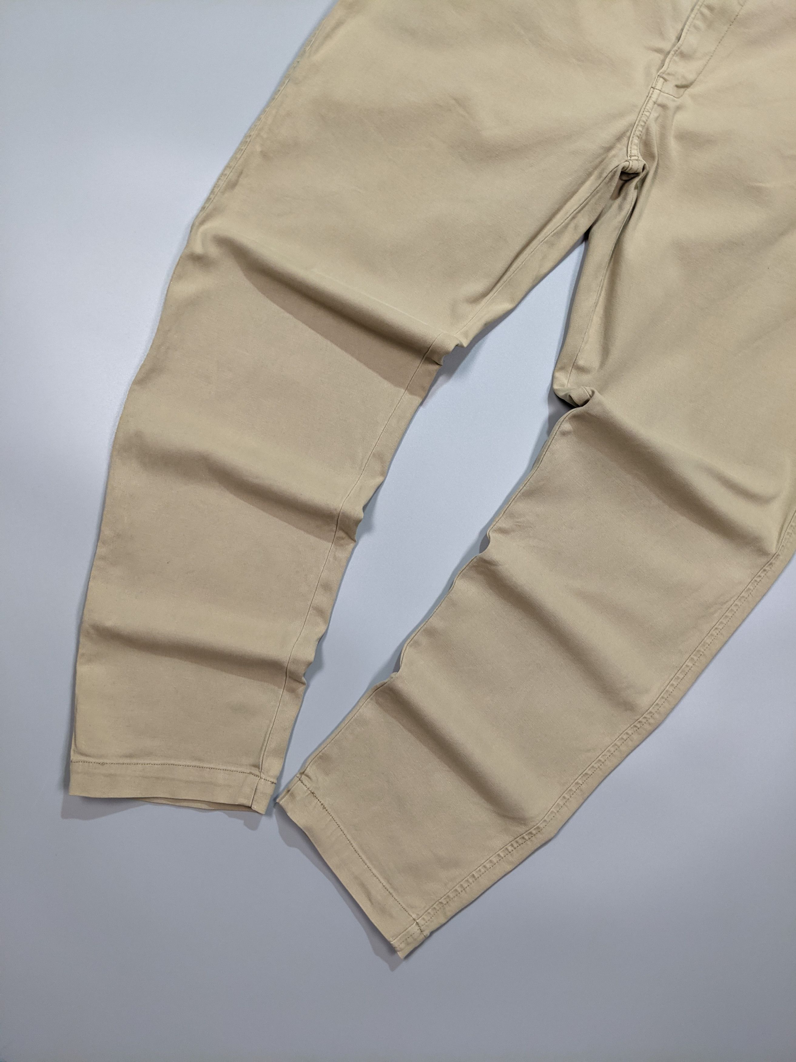 Levi's Vintage Levis Chinos Beige Pants W40 L32 | Tapered Fit Size US 40 / EU 56 - 2 Thumbnail